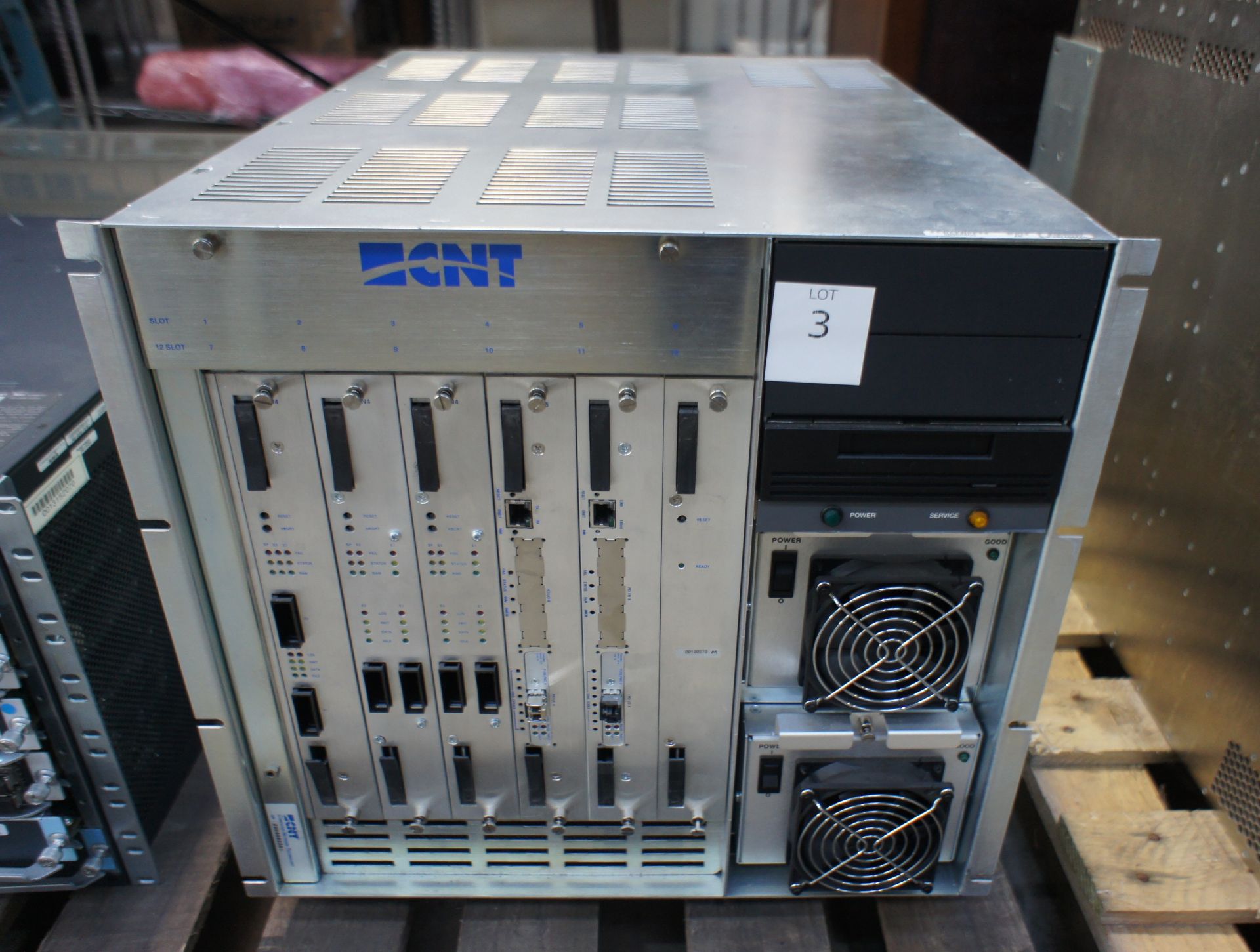 IBM 2109-M48 SAN256 director cabinet with 8x FC4/32 cards and 2x CP4 cards,CNT Ultranet storage - Image 6 of 30