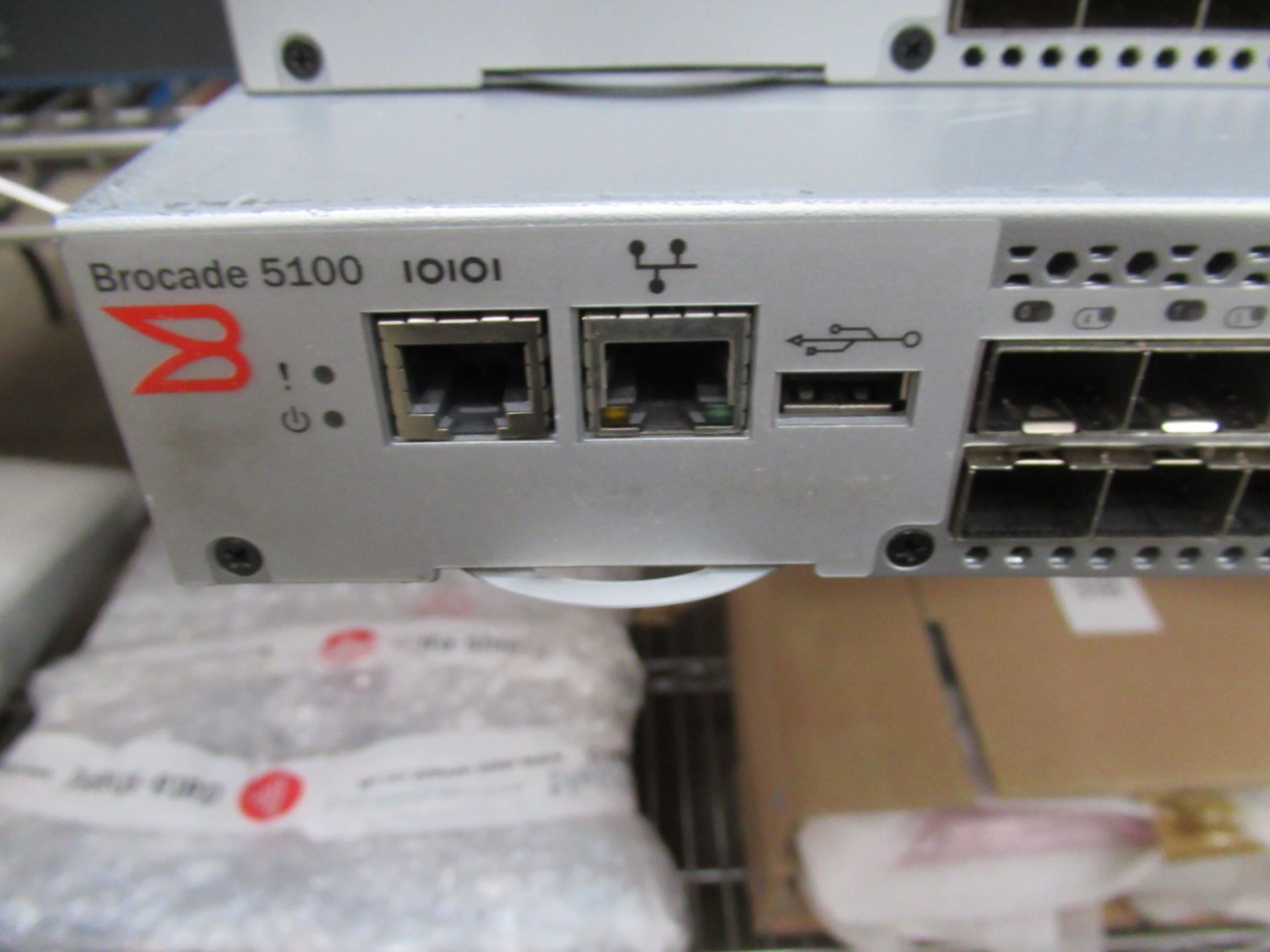 2 x Brocade AP7420 Switch, 2 x H3C S550 Series Ethernet Switch with CX4 Coupling Cable, 3 x - Image 17 of 38