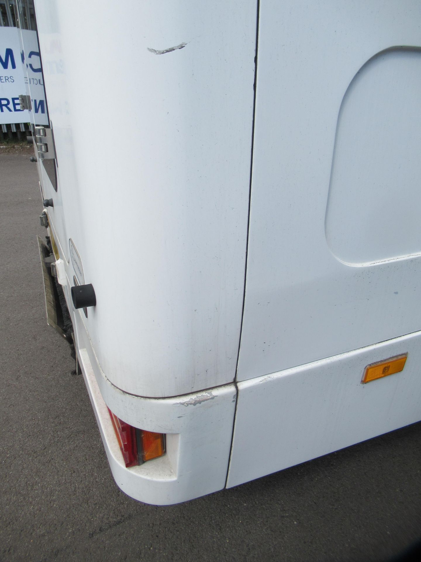 Mercedes 0813 Bluetec 4 Bus Coach - Image 10 of 23