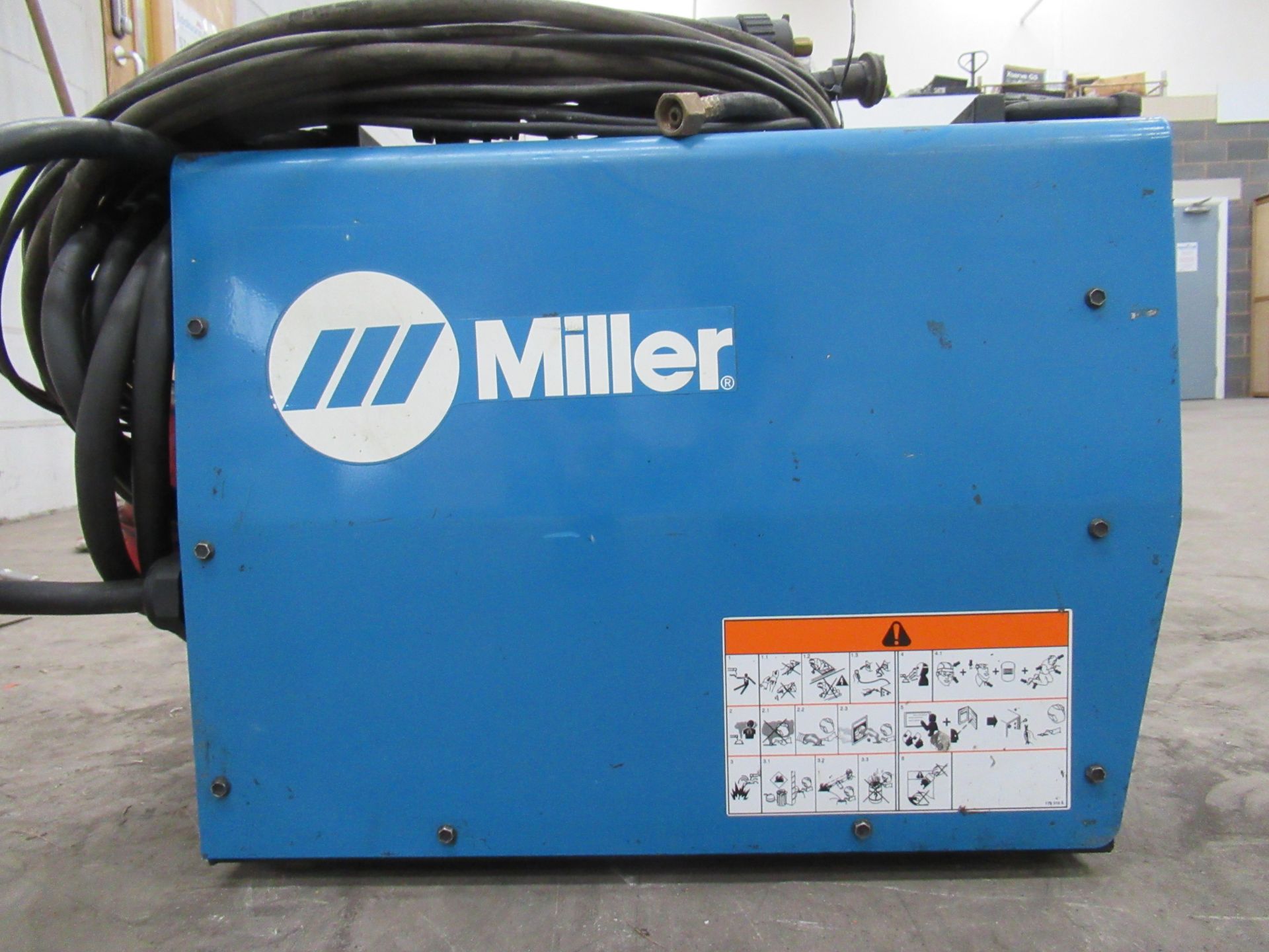 Miller XMT 304 series DC inverter welder with leads etc - Image 3 of 9