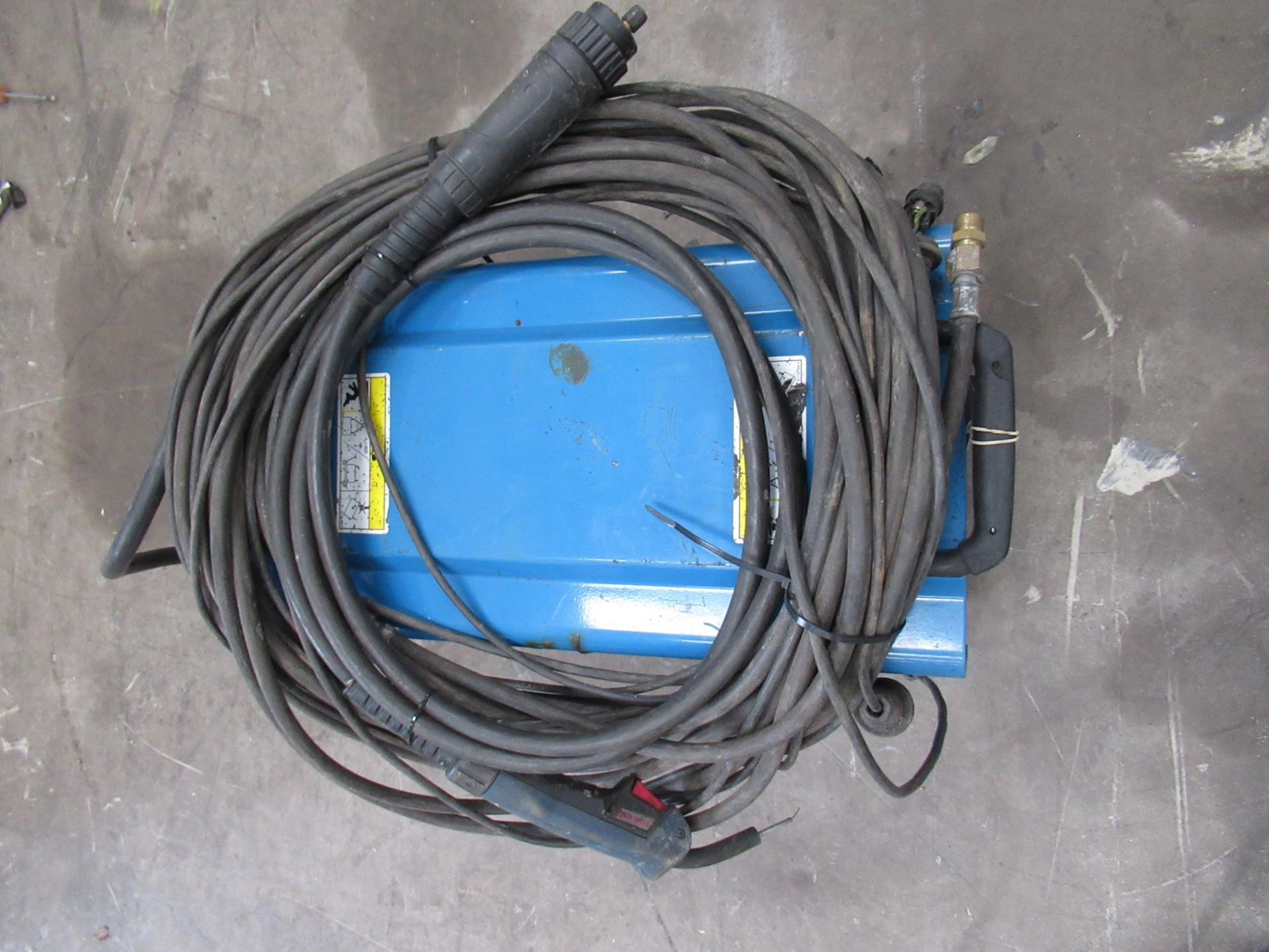 Miller XMT 304 series DC inverter welder with leads etc - Image 6 of 9