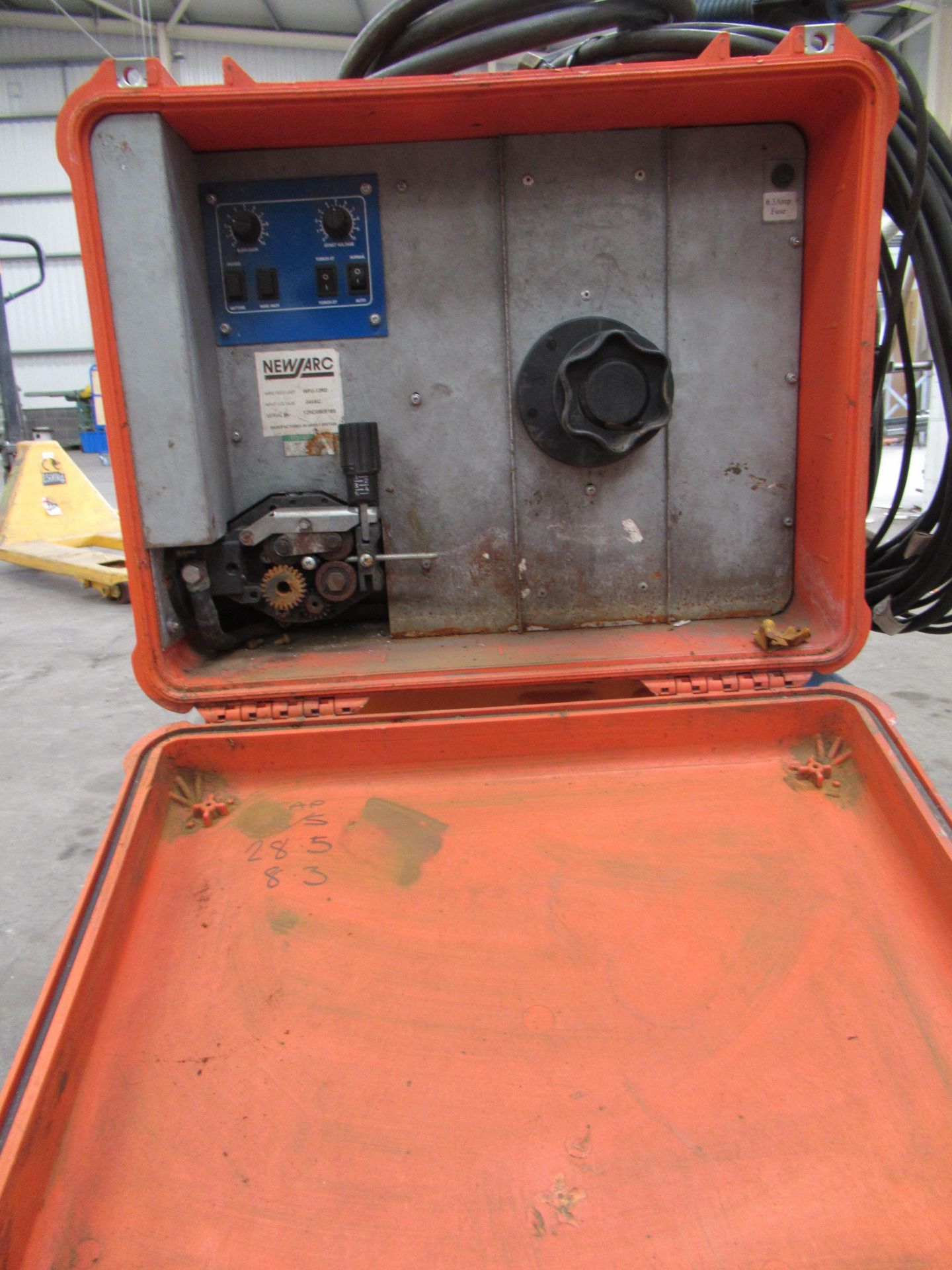 Newarc R4000 MiG welder with water cooler and Newarc WFU12RD wire feed with torch and leads - Image 5 of 8