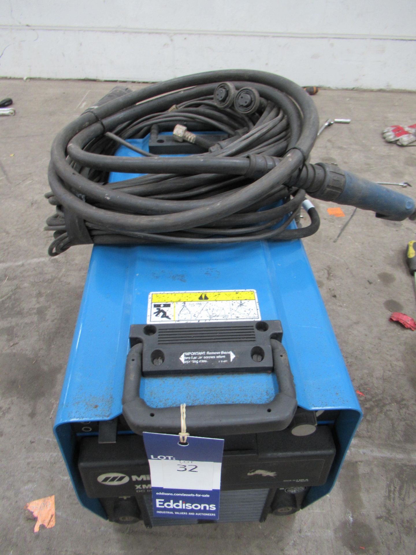 Miller XMT 304 series DC inverter welder with leads etc - Image 3 of 10