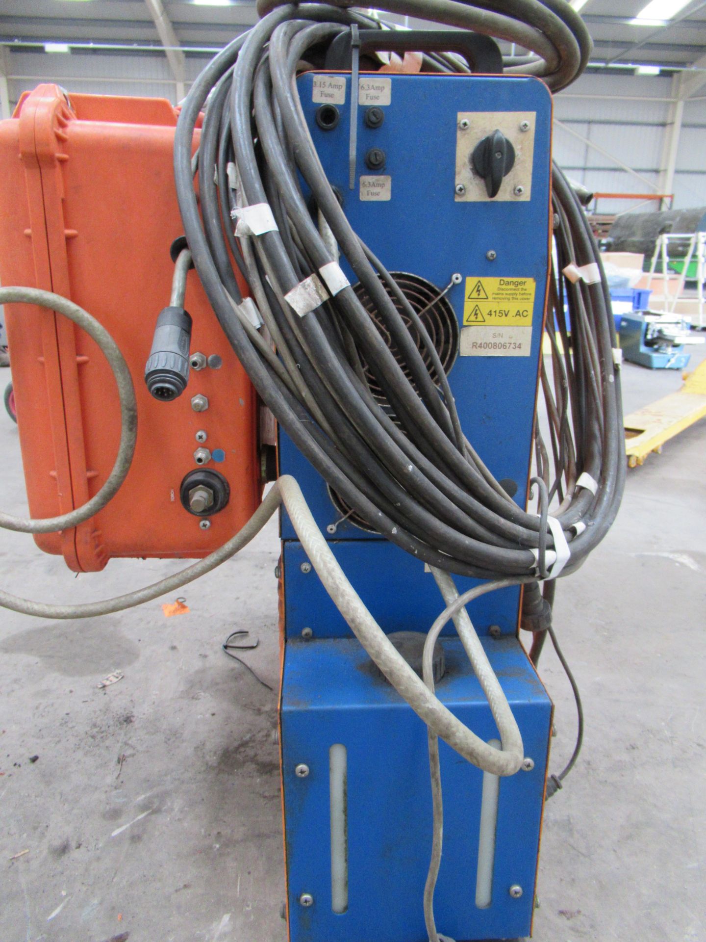 Newarc R4000 MiG welder with water cooler and Newarc WFU12RD wire feed with torch and leads - Image 3 of 9