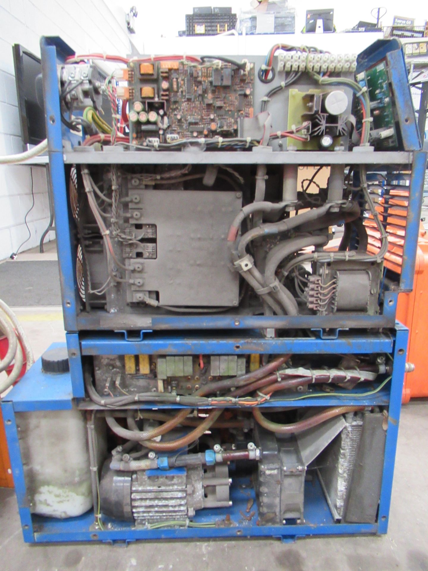 Newarc R4000 MiG welder with water cooler and Newarc WFU12RD wire feed with torch and leads - Image 6 of 8