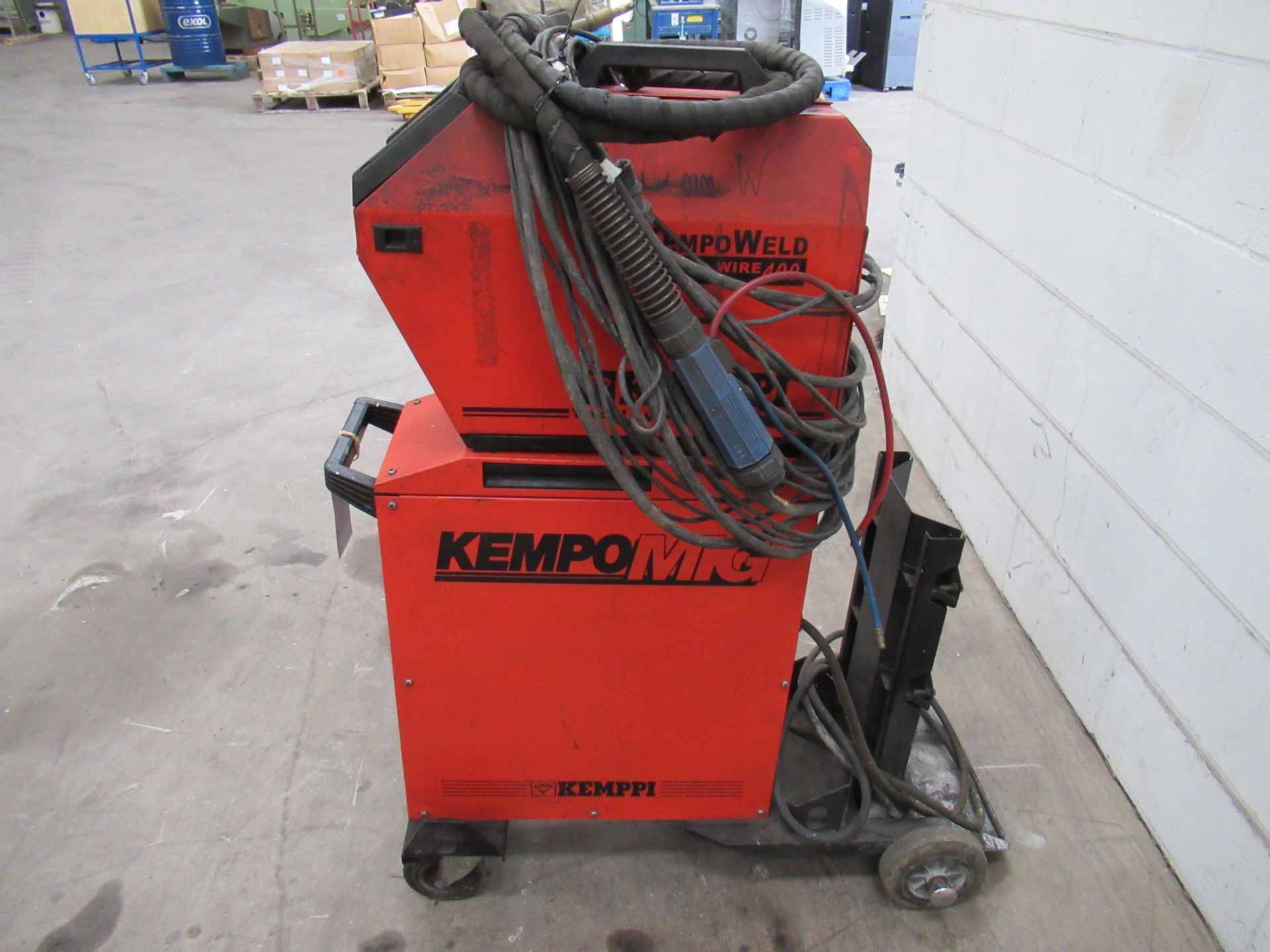 Kemppi Kempomig 4000 and Kemppi Kempoweld wire 400 MiG welder including wire feed, torch, and leads - Image 3 of 10