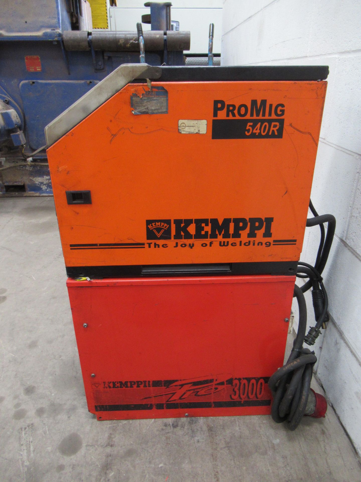 Kemppi MXE Process synergic Promig 540R Welder with Kemppi Pro 3000 power source c/w leads and torch - Image 4 of 10