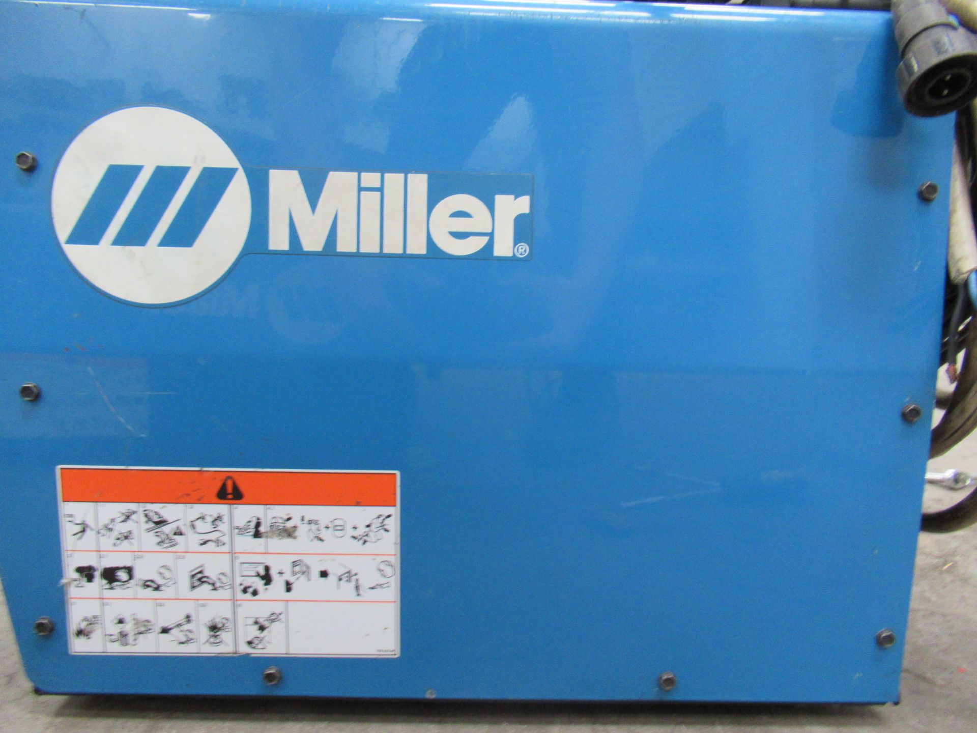 Miller XMT 304 series DC inverter welder with leads etc - Image 5 of 10