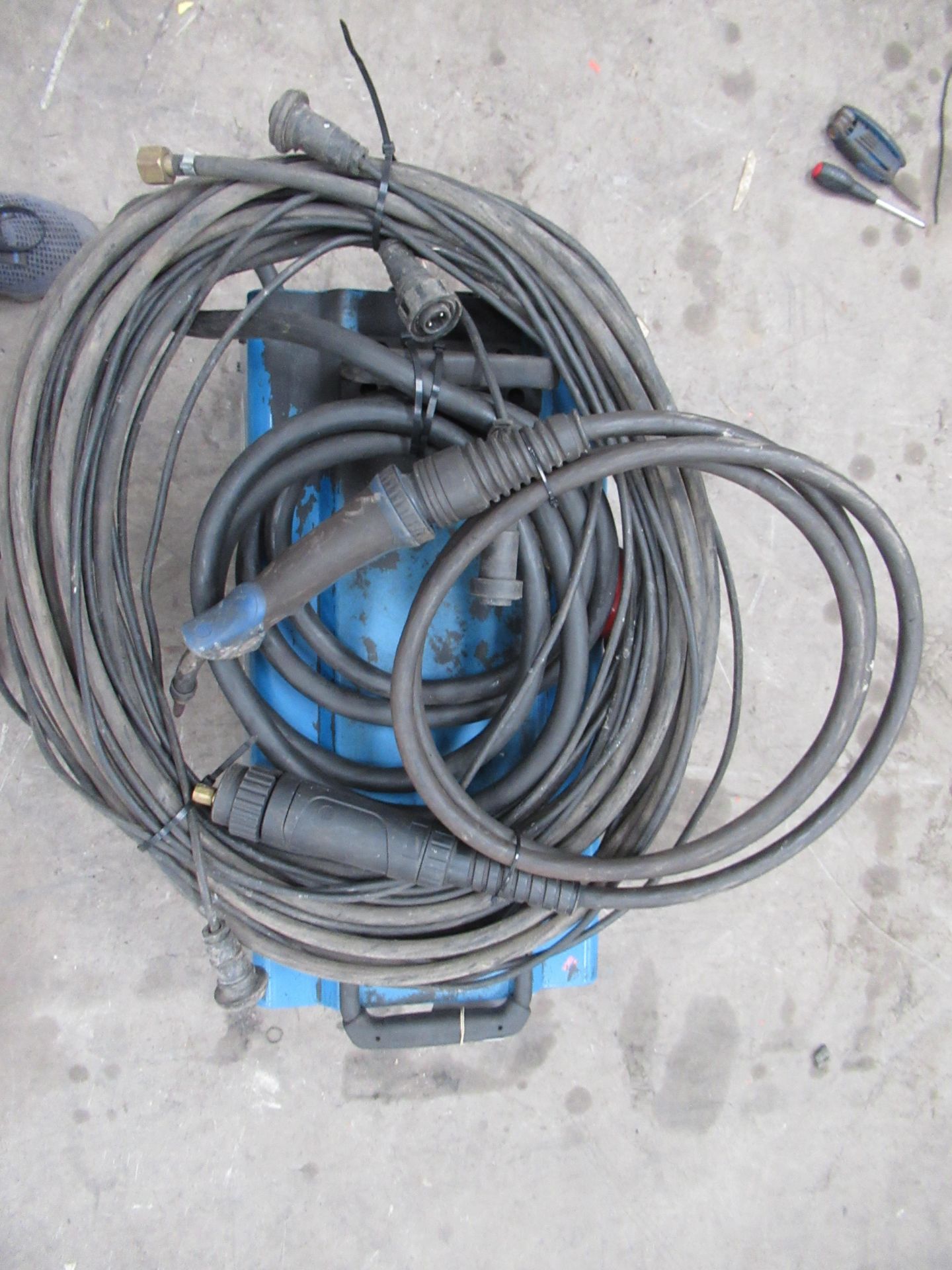 Miller XMT 304 series DC inverter welder with leads etc - Image 6 of 9