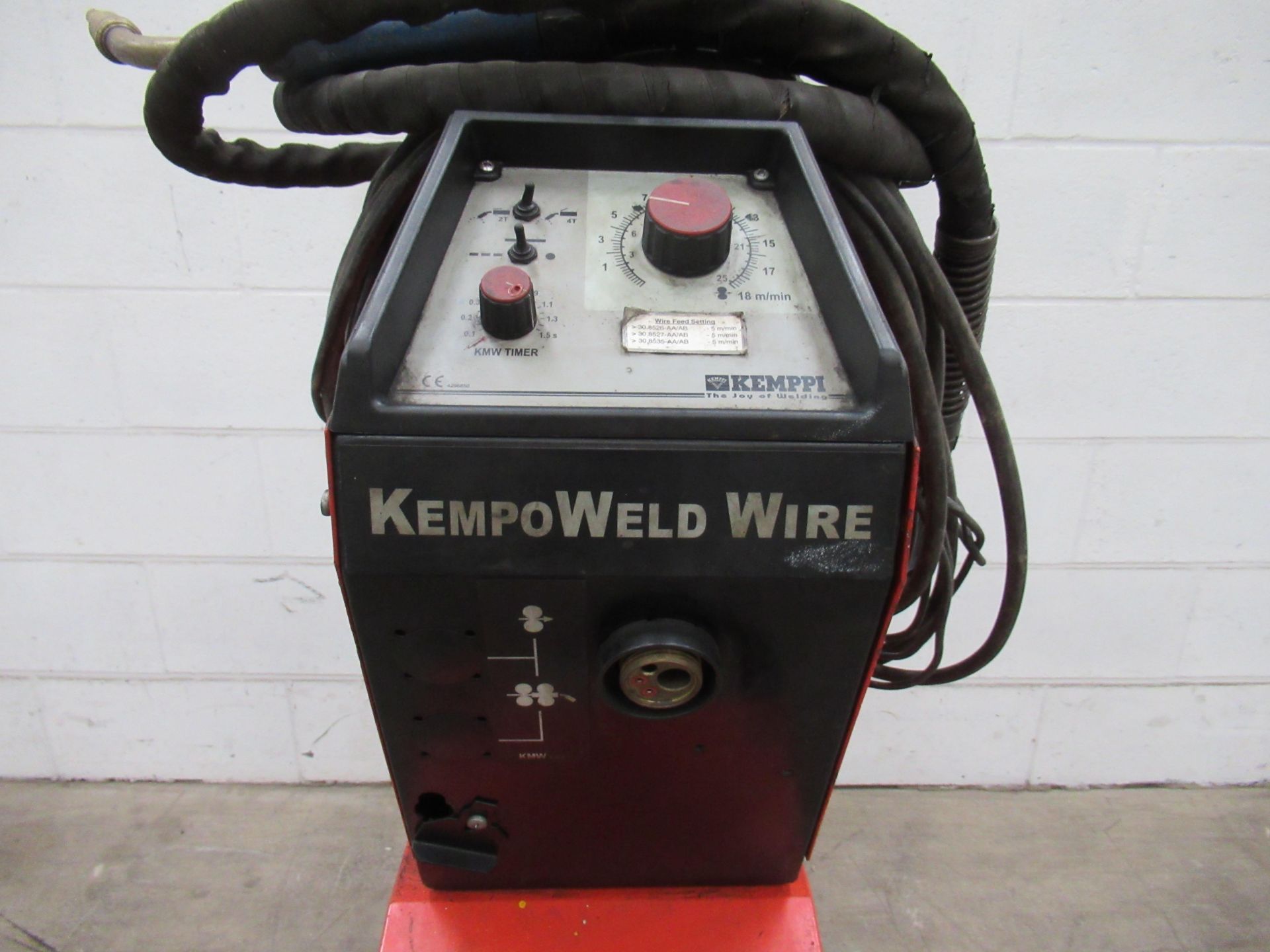 Kemppi Kempomig 4000 and Kemppi Kempoweld wire 400 MiG welder including wire feed, torch, and leads - Image 10 of 10