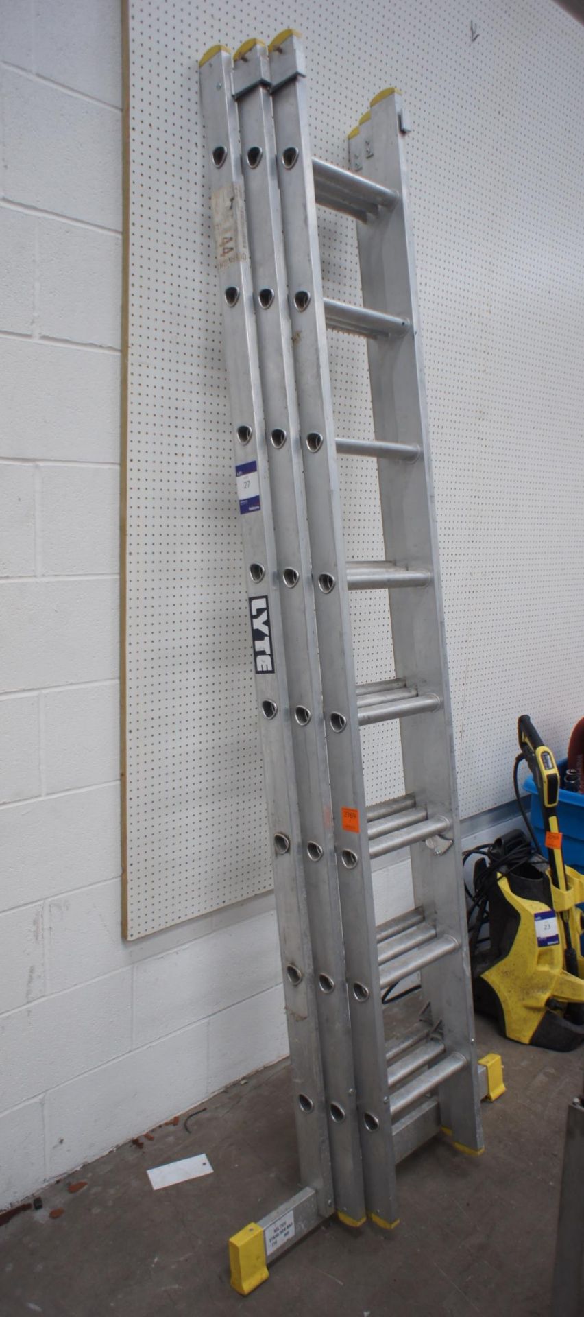 Lyte 24-Rung, Aluminium Extension Ladder, 3-Section