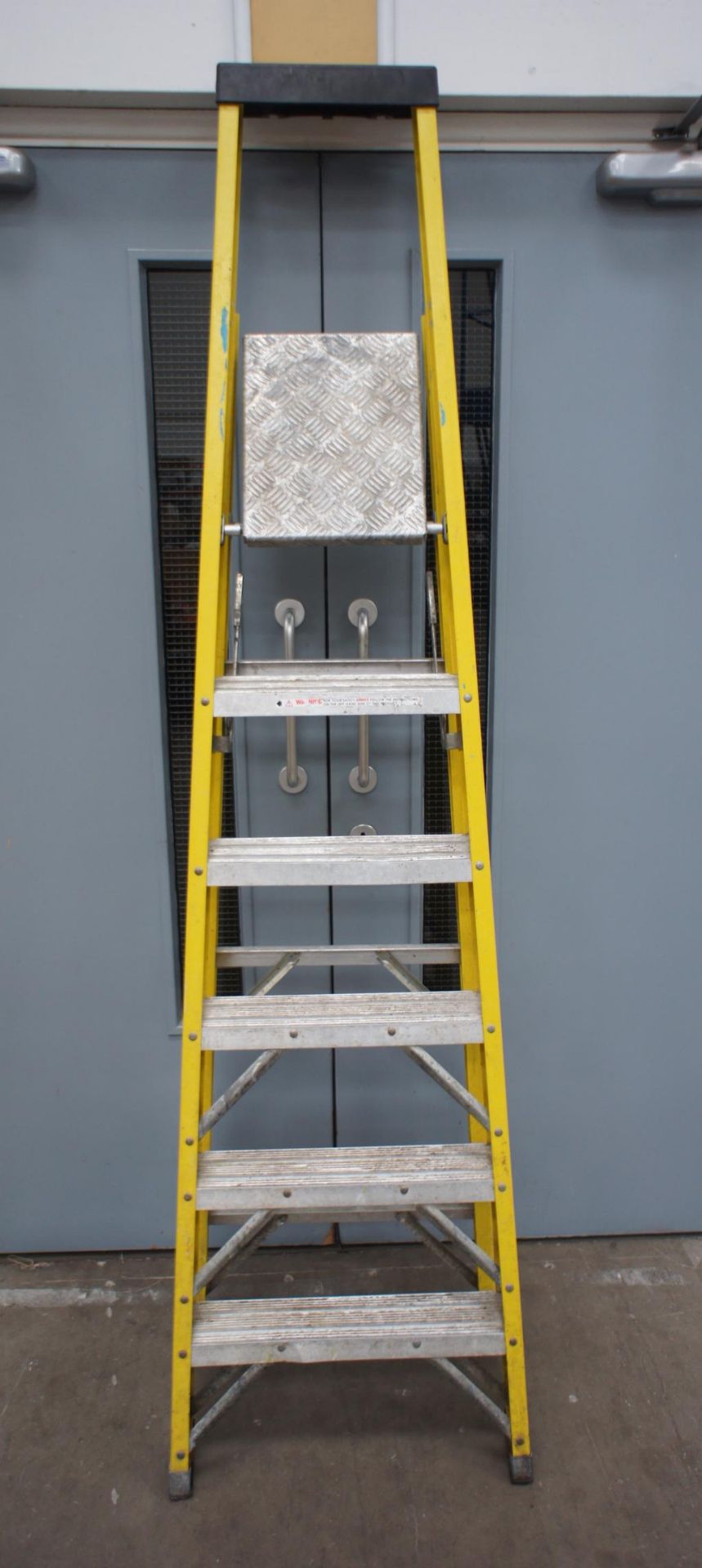 Youngman 6-Tread Stepladder