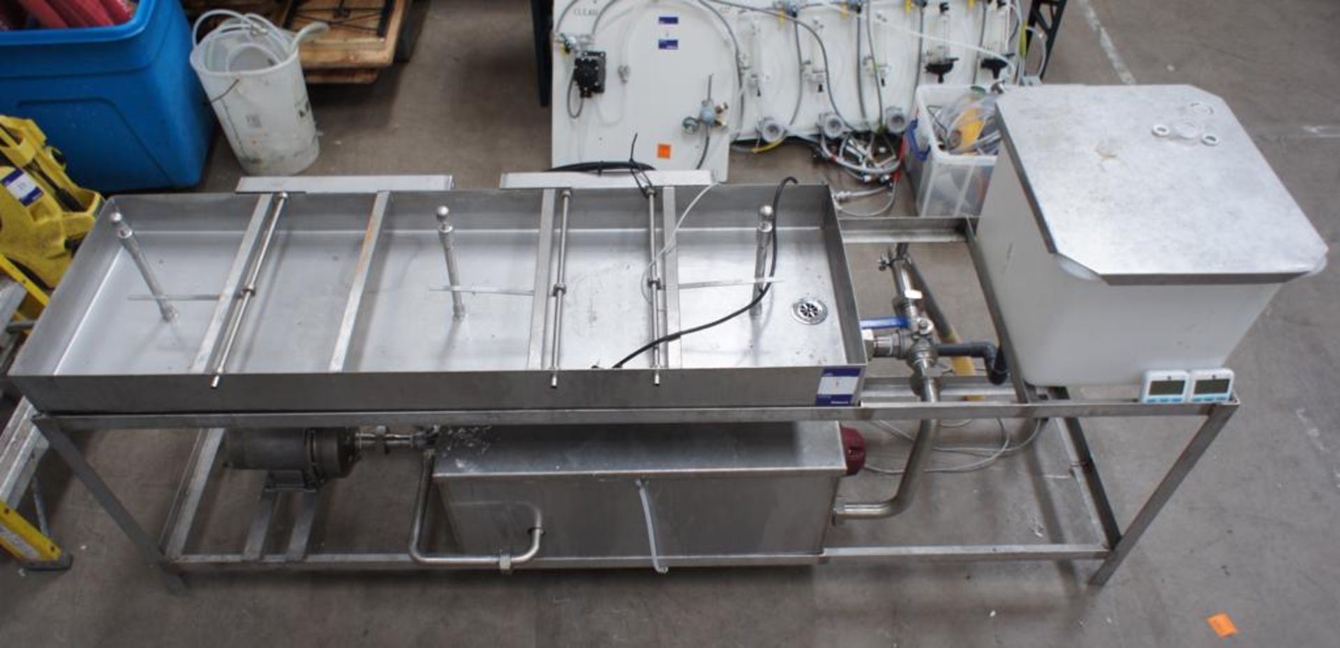 Stainless Steel Keg Washing Station, 3 Keg Capacity with Centrifugal Pump and Integrated Tanks, 240v - Image 2 of 6