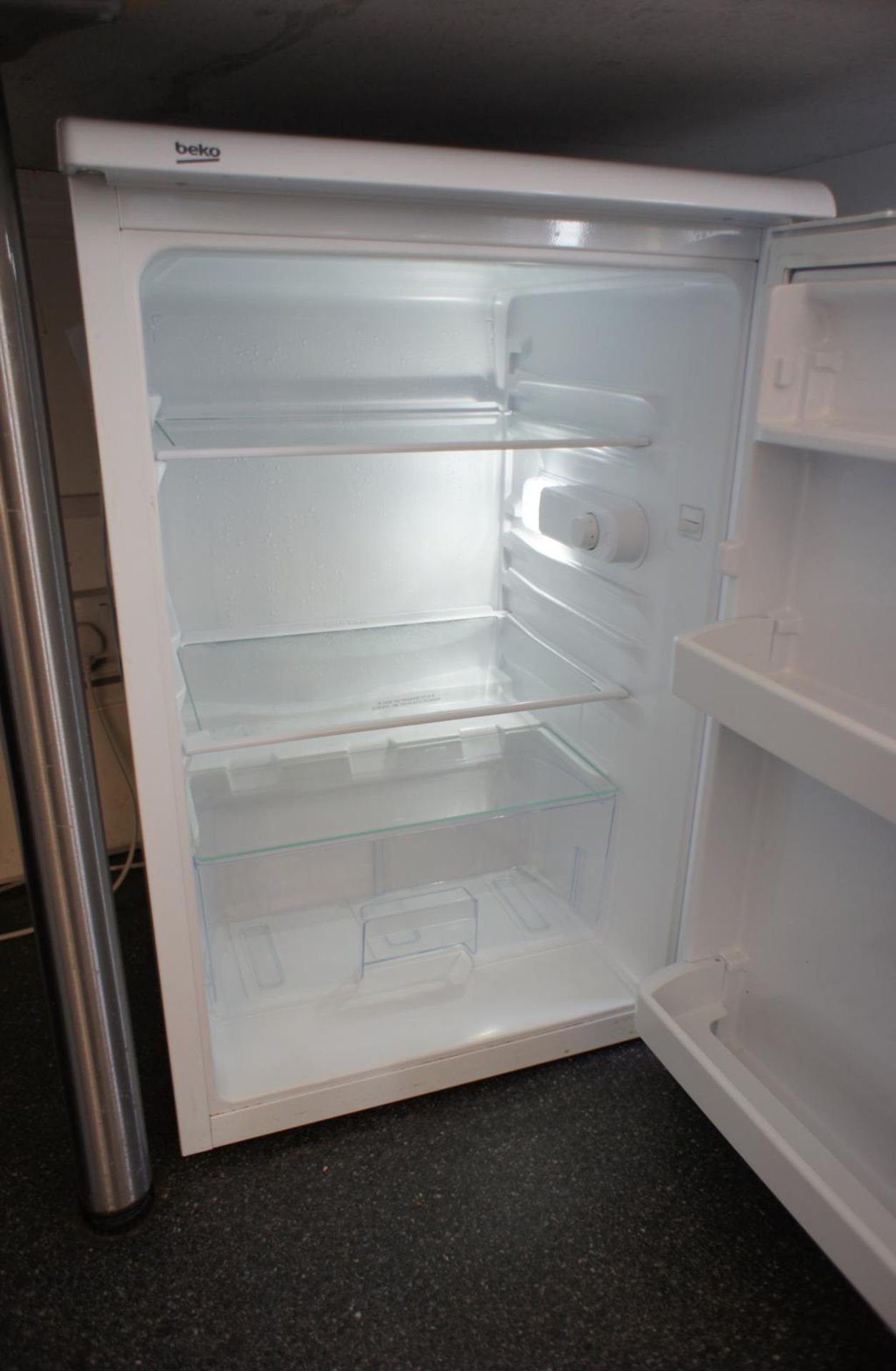 Beko Undercounter Fridge 240v - Image 2 of 2