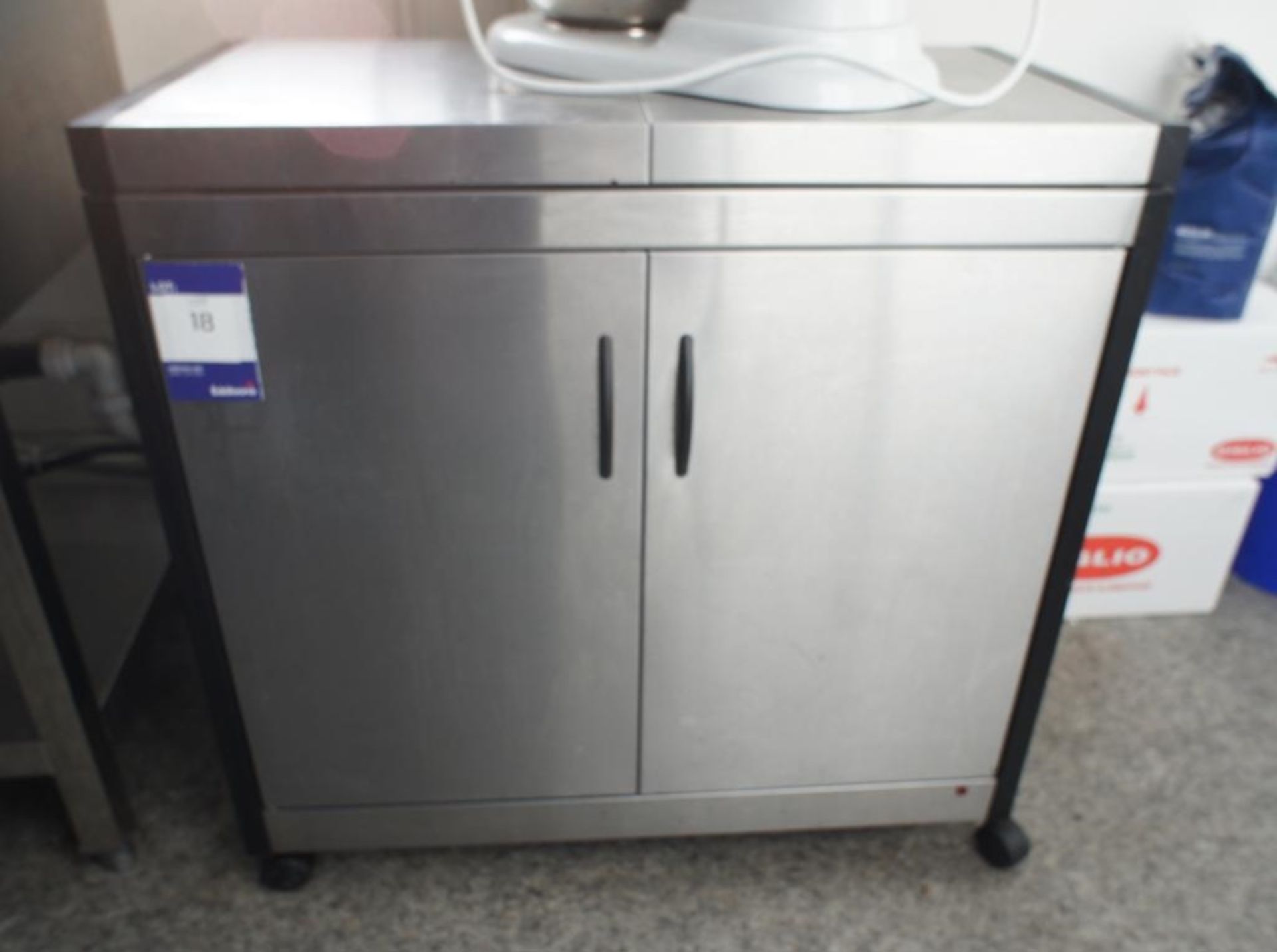 HL6232/B5/UK Double Door Mobile Warming Cupboard - Image 4 of 4