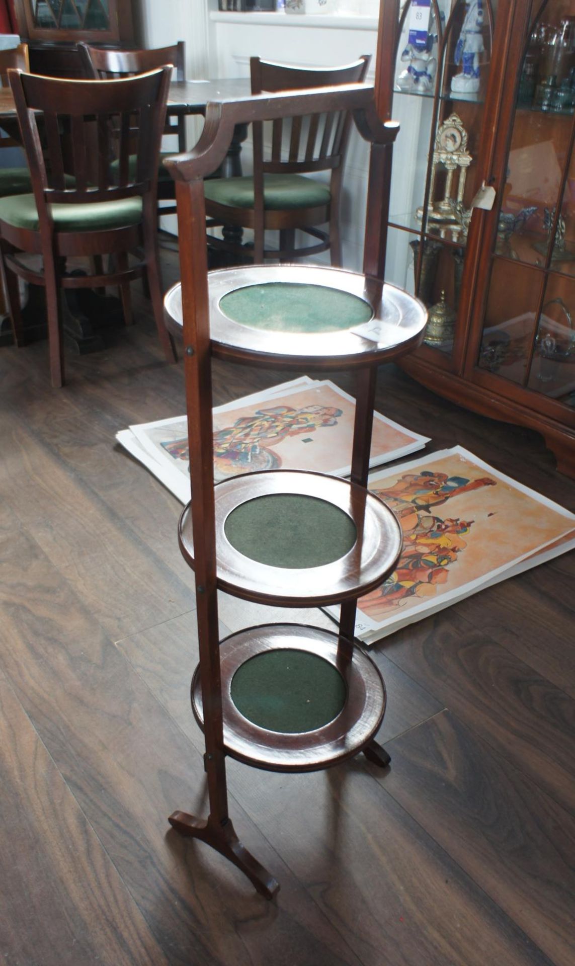 Oak Effect 3 Tier Plant Stand - Image 3 of 3