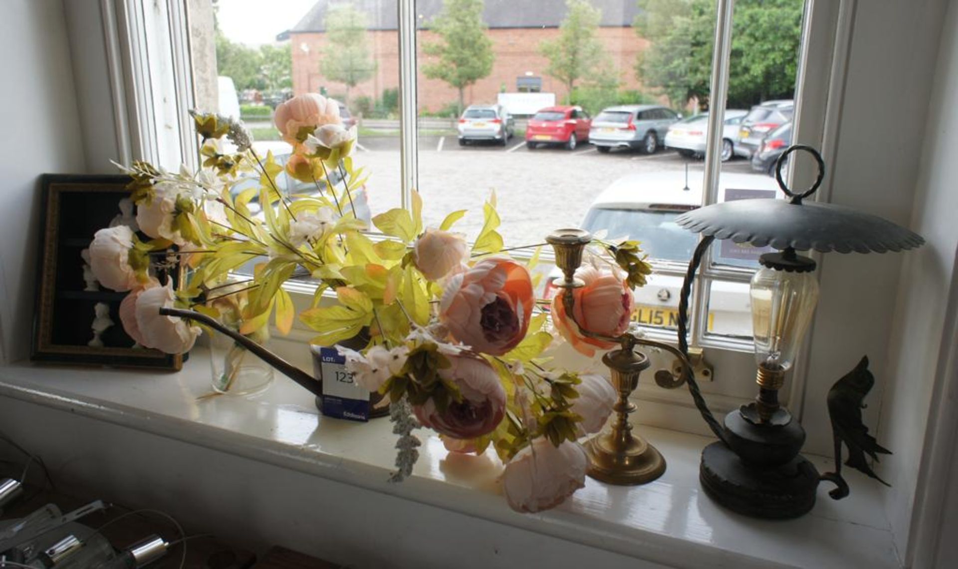 6 x Various Decorative Items to Windowsill - Image 4 of 4