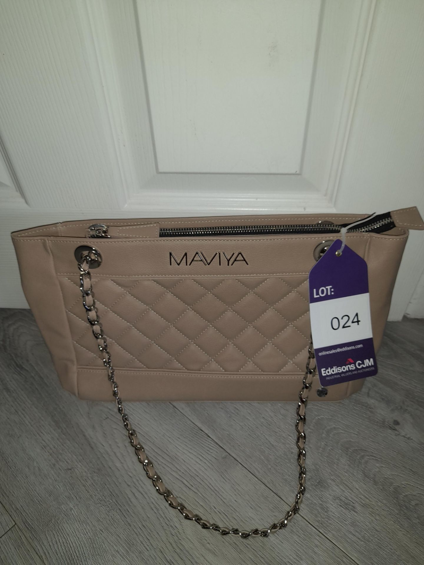 Maviya “Chicie” Cream Vegan Italian Leather Shoulder Bag with smooth finish and quilted effect, faux