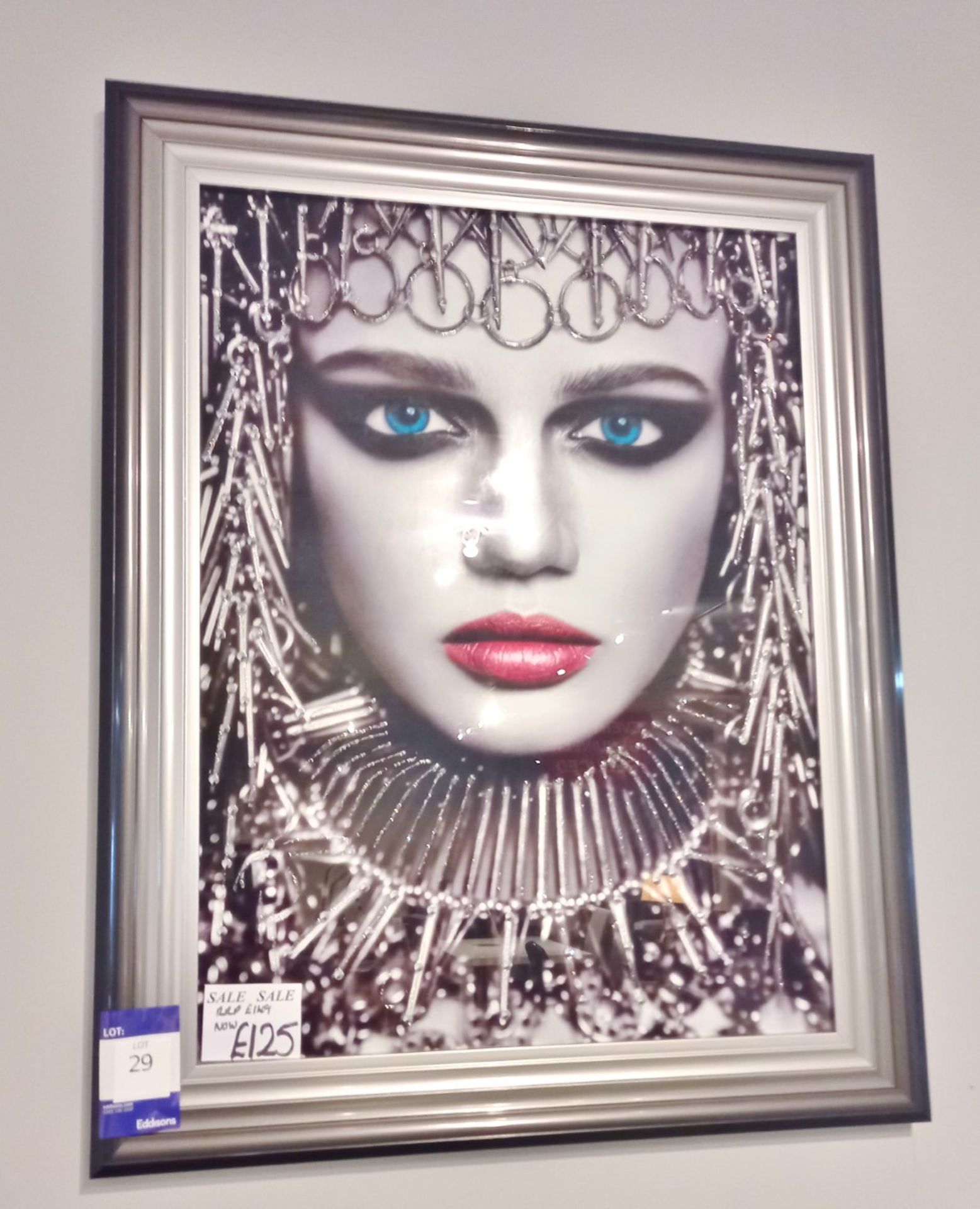 Wall Mounted Picture of Blue Eyed Women (950 x 750mm) Rrp. £129 - Image 3 of 3