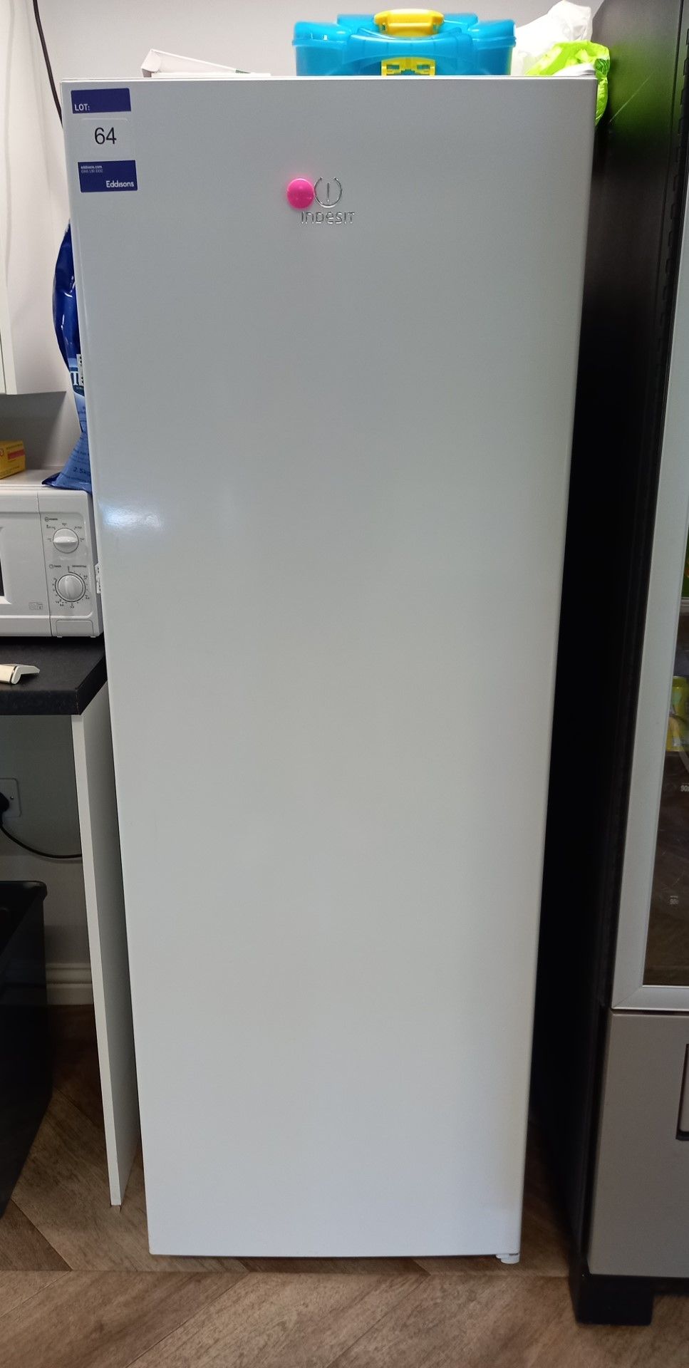 Indesit Upright Fridge 240v (handle broken)