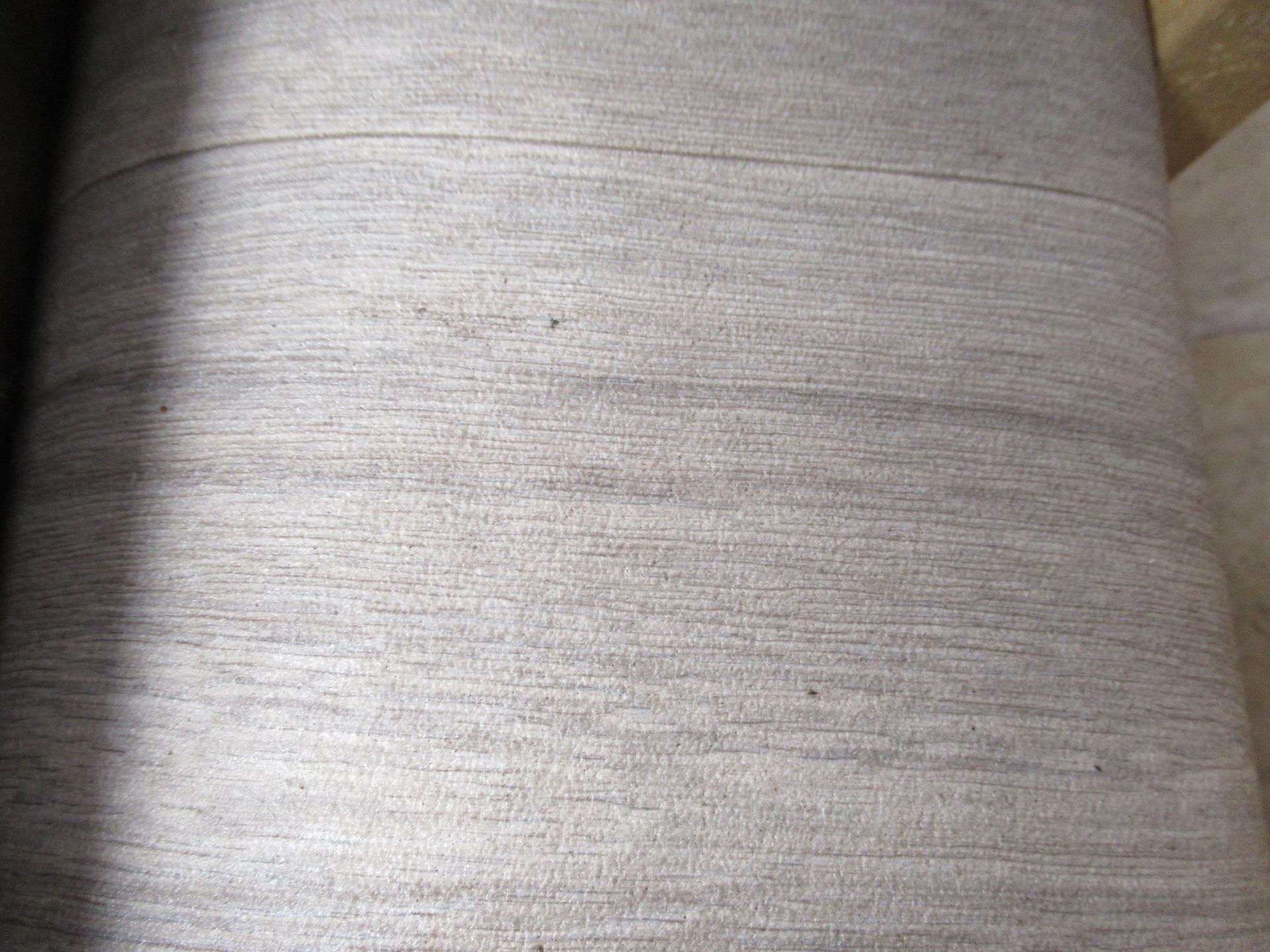 3x rolls of vinyl flooring (4m x 3.5m, 2x 4m x 15m). - Image 5 of 11