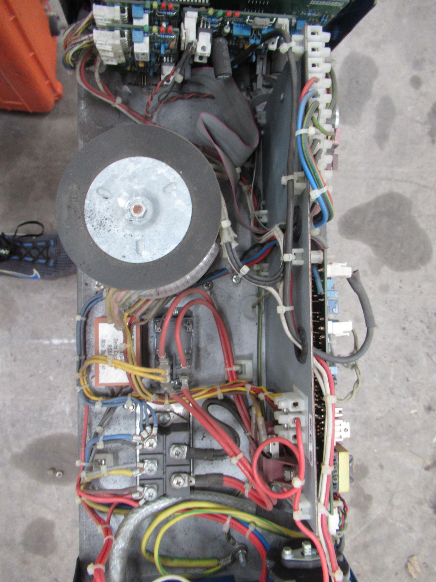 Newarc R4000 MiG welder with water cooler and Newarc WFU12RD wire feed with torch and leads - Image 7 of 8