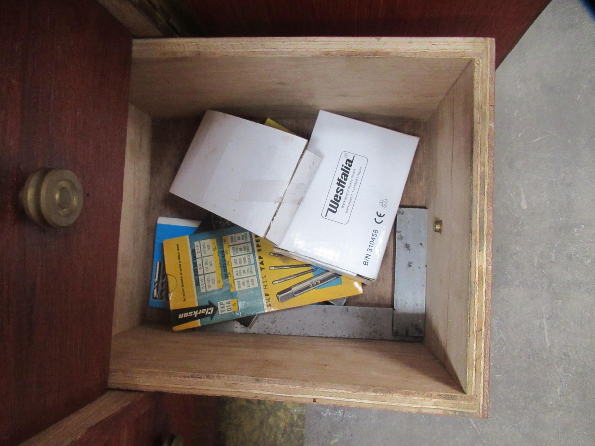 2x wooden storage cabinets and contents of drawers - Image 20 of 22