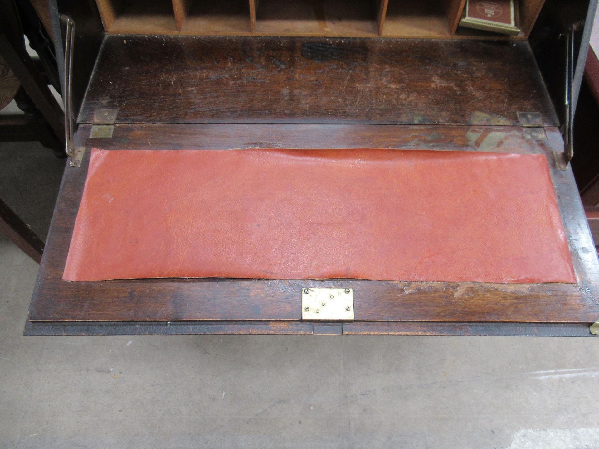 Dark oak bureau and dressing table with swivel mirror - Image 5 of 5