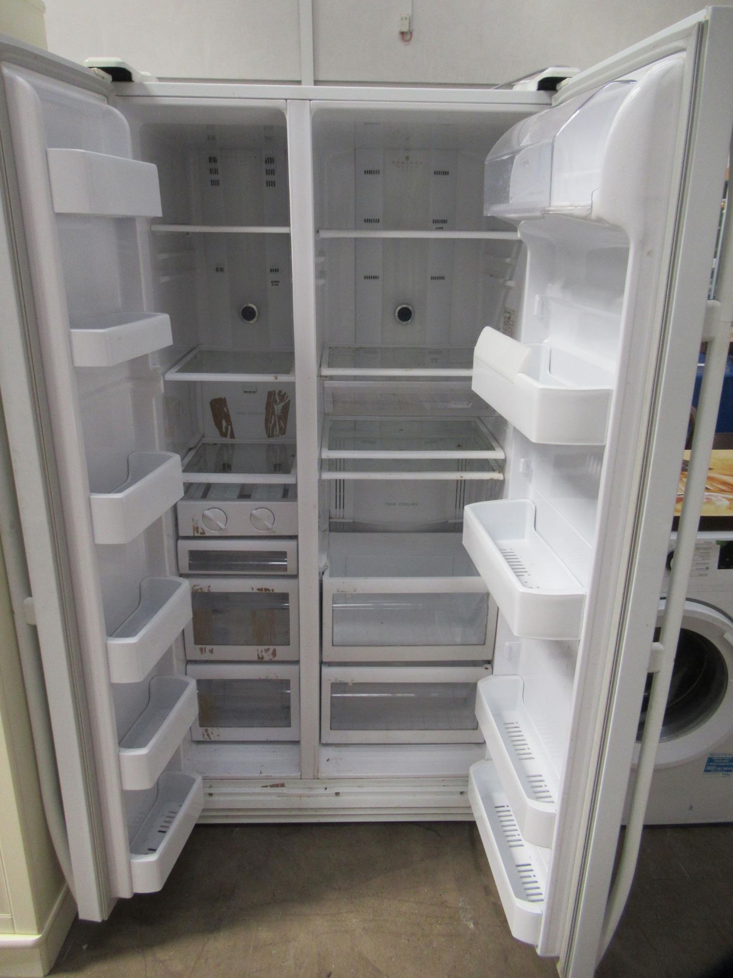 Samsung RS21NCSV American Style Fridge Freezer - Image 4 of 7