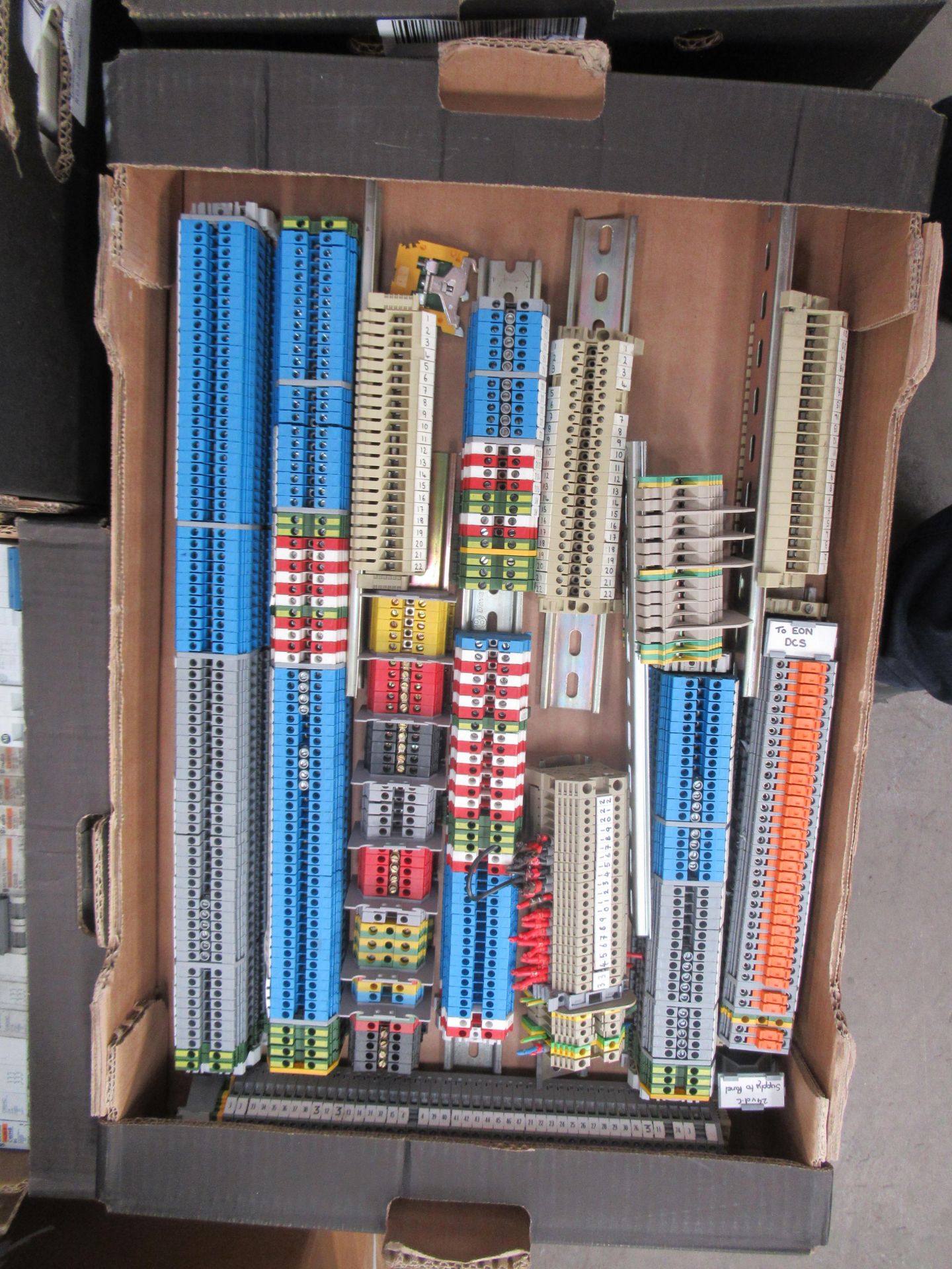 9x Boxes of electrical items including transformer fitters, isolators, wiring fittings etc - Image 5 of 10