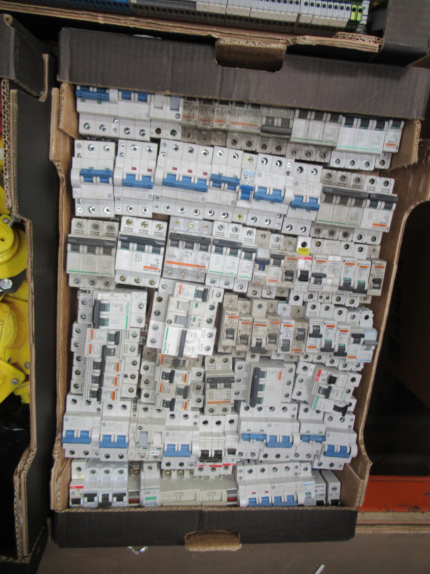 9x Boxes of electrical items including transformer fitters, isolators, wiring fittings etc - Image 6 of 10