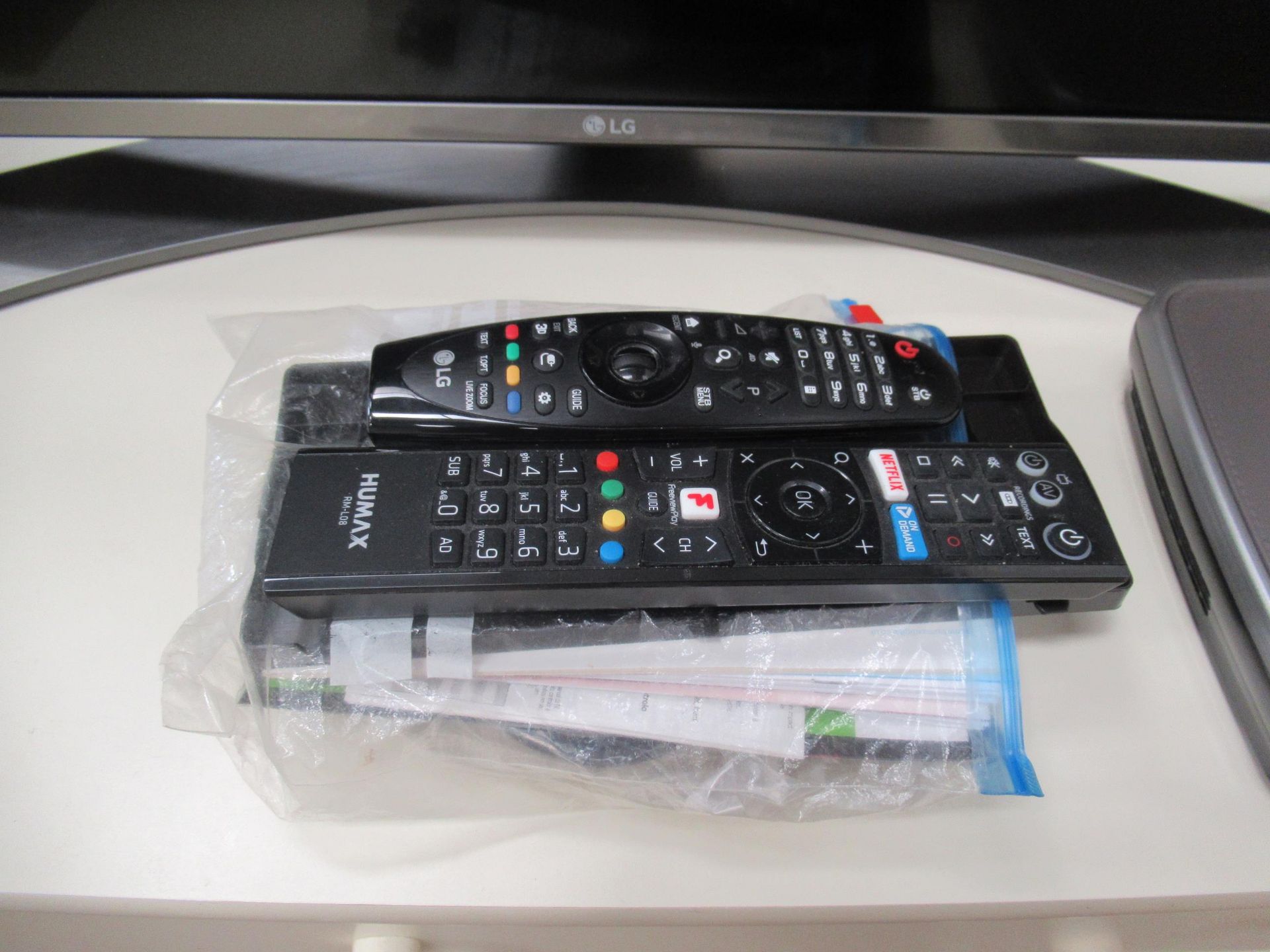 LG 43UH668V 43" Colour TV with Remote Control and Humax Freeview Set Top Box with remote control - Image 2 of 3