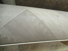 3x rolls of vinyl flooring (4m x 3.5m, 2x 4m x 15m).