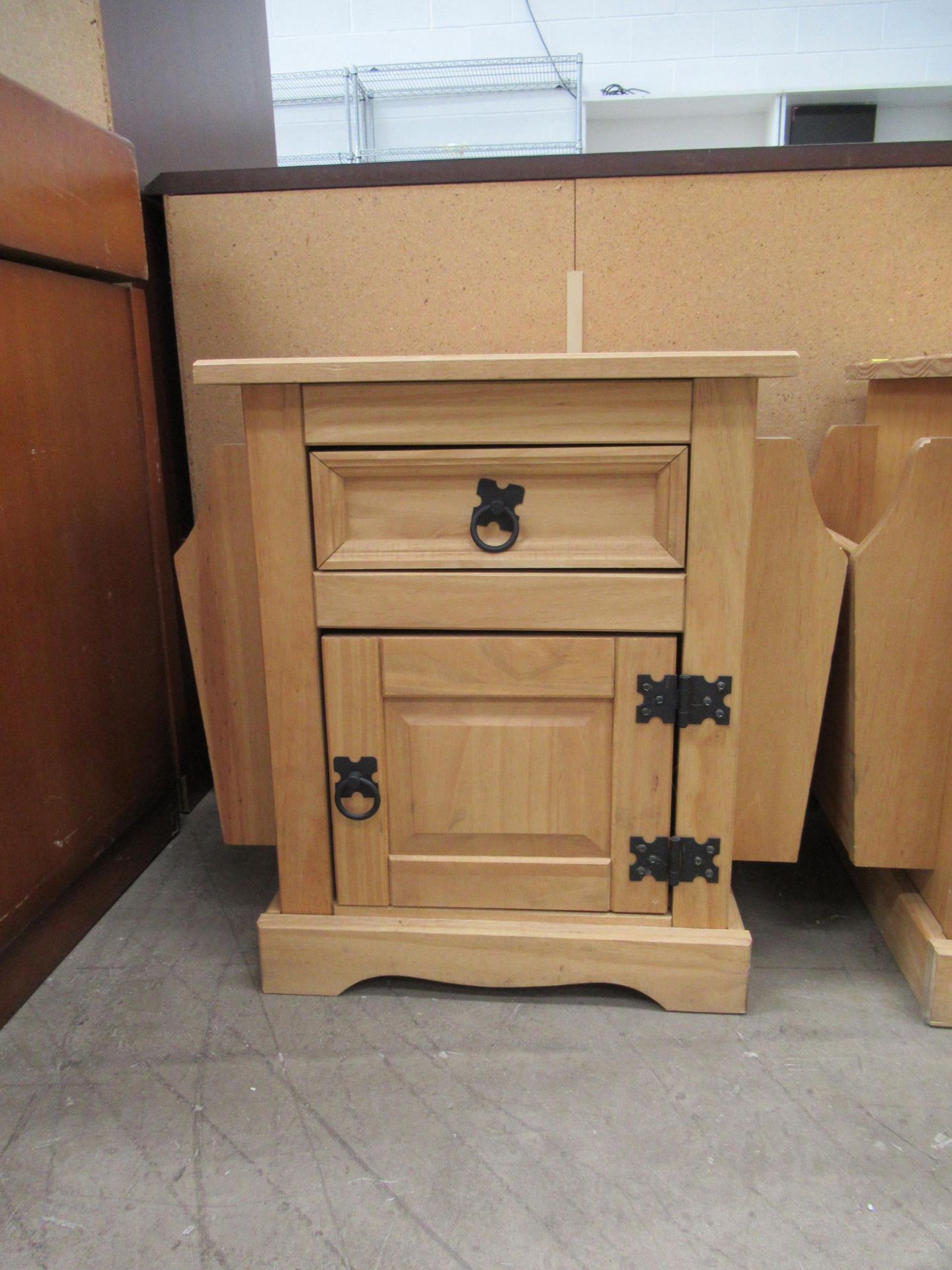 2 x Pine Single drawer and cupboard bedside cabinets - Image 4 of 5