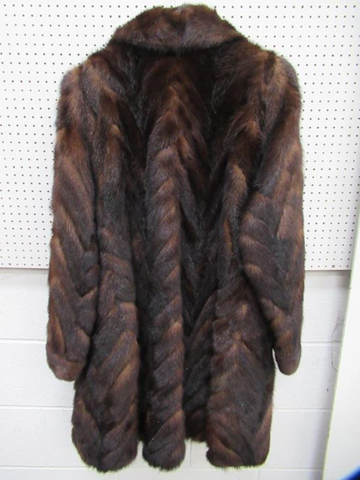 Ladies Belarusian Mink Coat - Image 2 of 2