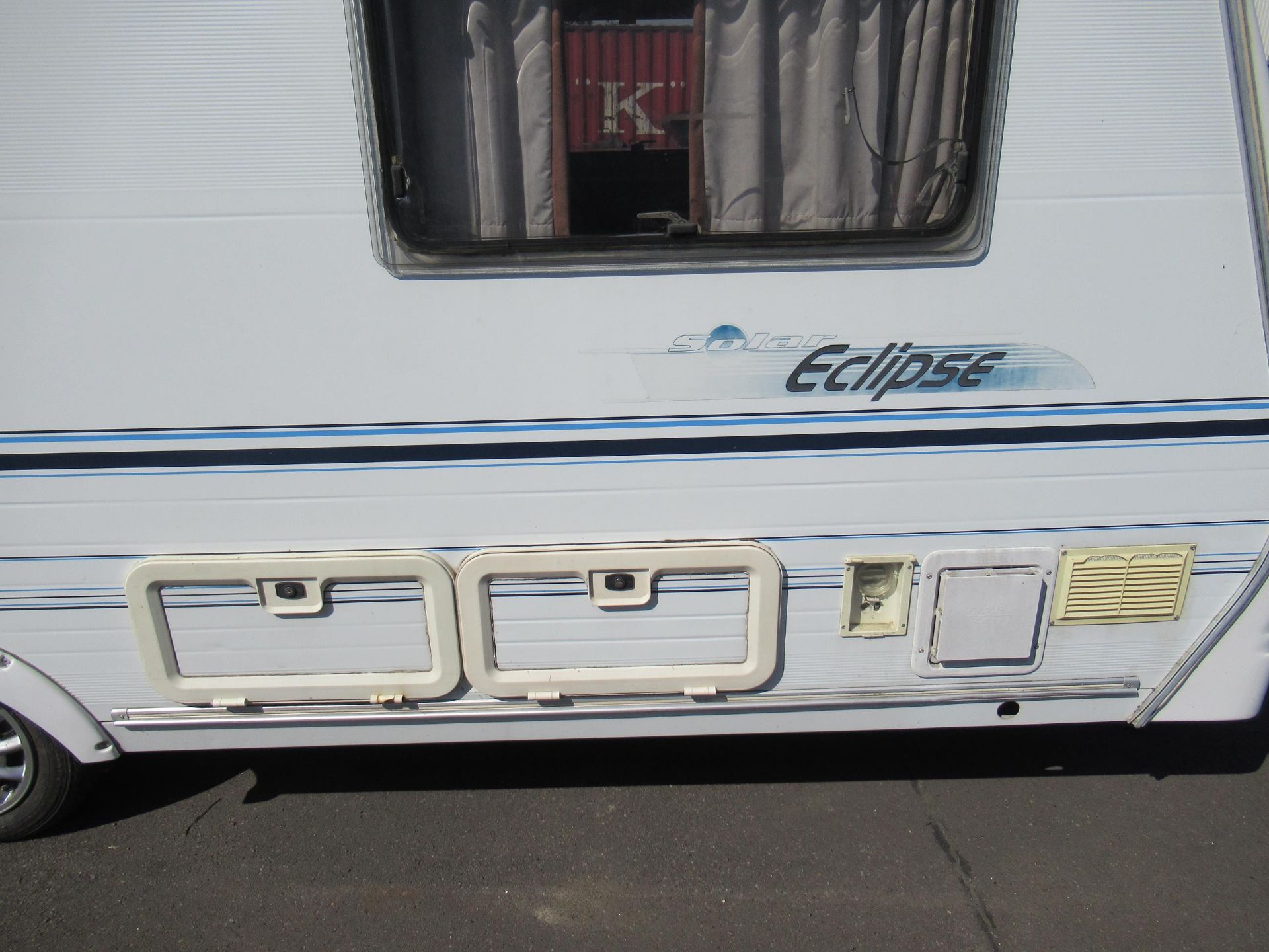 Lunar Solar Eclipse 462 two berth single axle caravan with double/two single beds. - Image 8 of 38