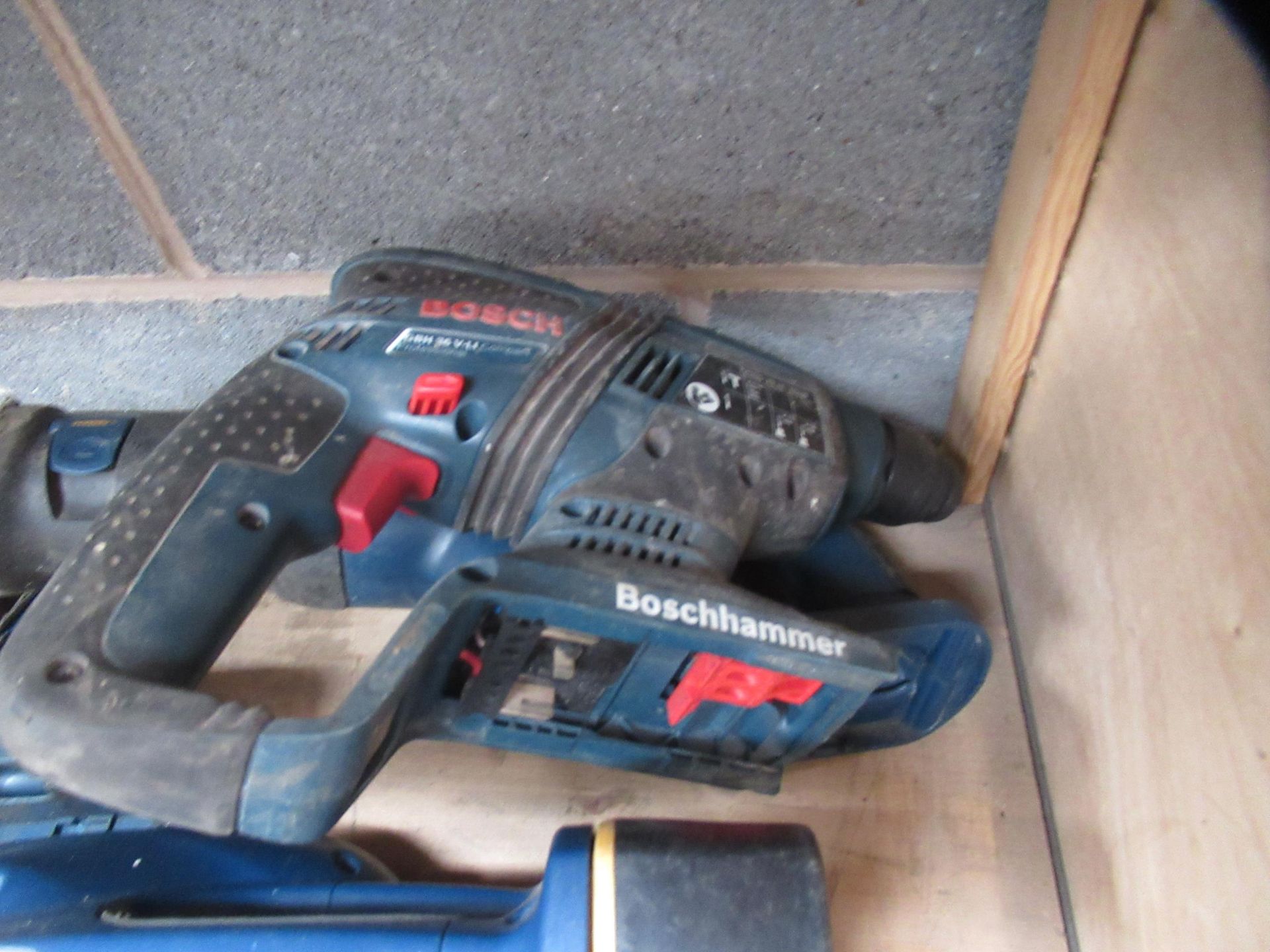 Shelf of Cordless Handtools Including Bosch and Ryob Drills, Vacuum etc - Image 4 of 7