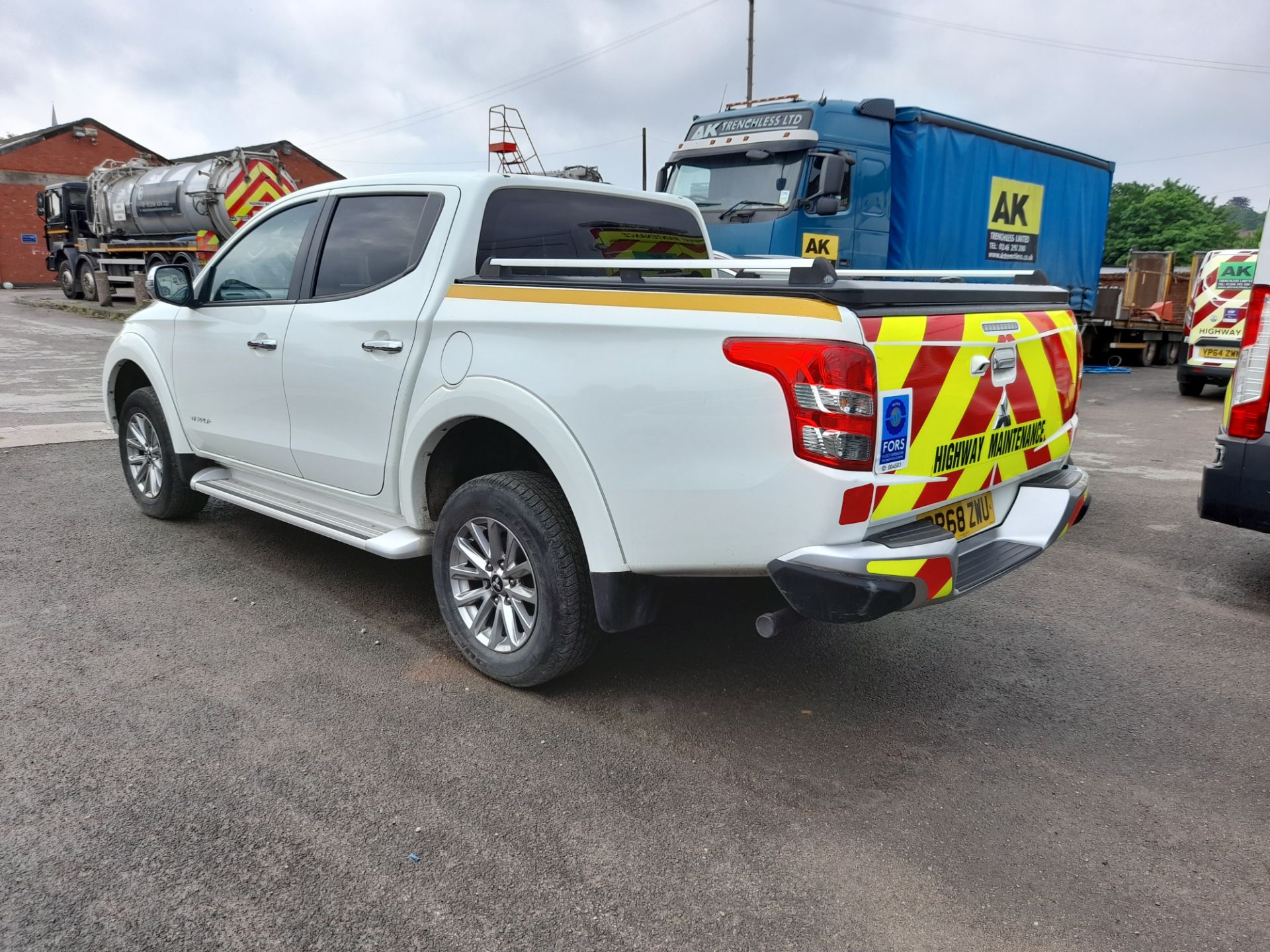 MITSUBISHI L200 DIESEL manual Double Cab DI-D 178 - Image 5 of 10