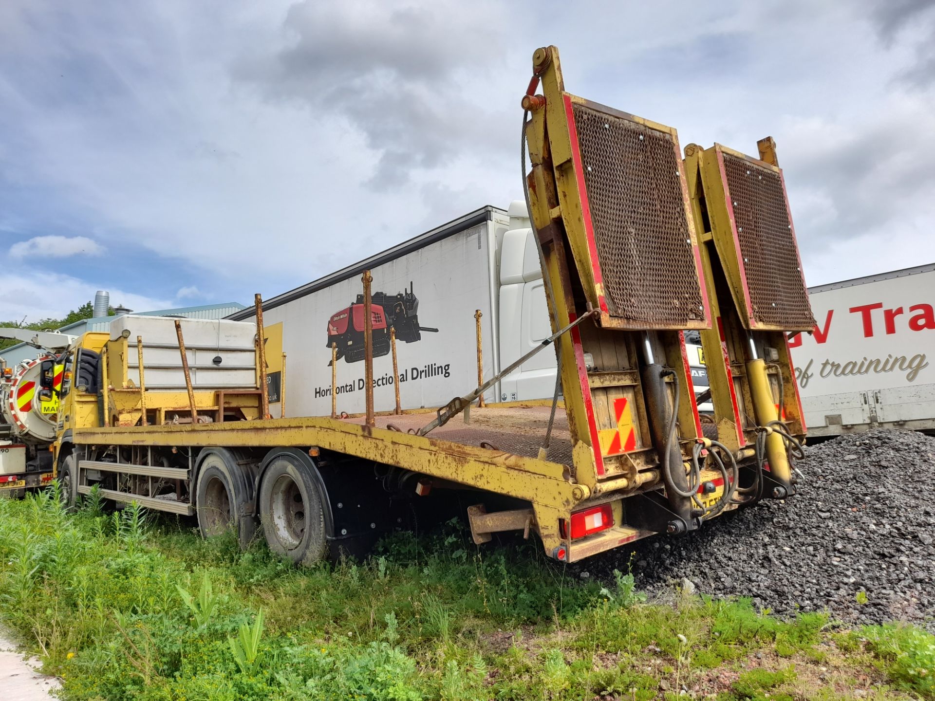 Volvo FMS FM9 flat bed rigid truck, Reg: YJ03 ETL, - Image 5 of 14