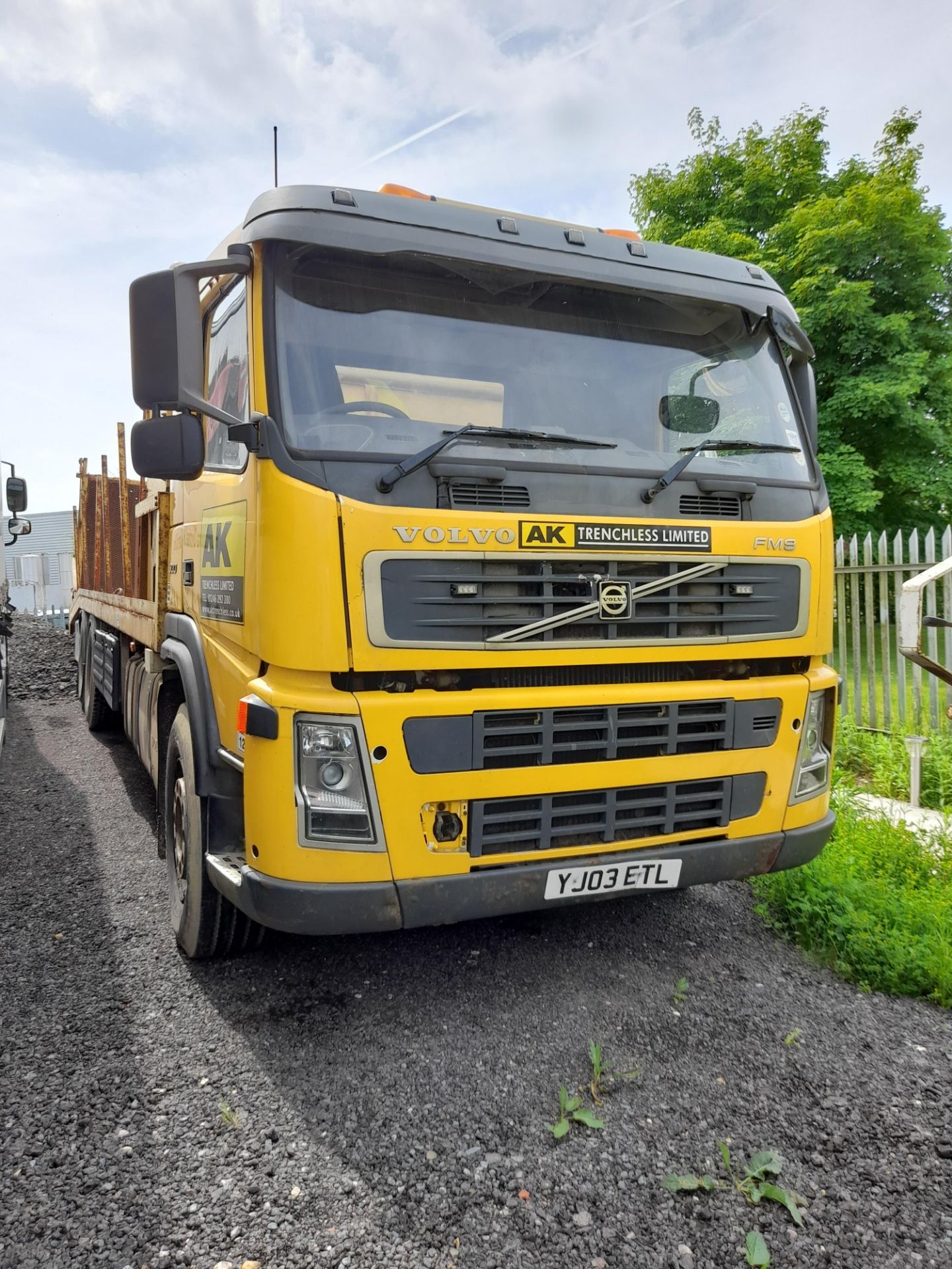 Volvo FMS FM9 flat bed rigid truck, Reg: YJ03 ETL,