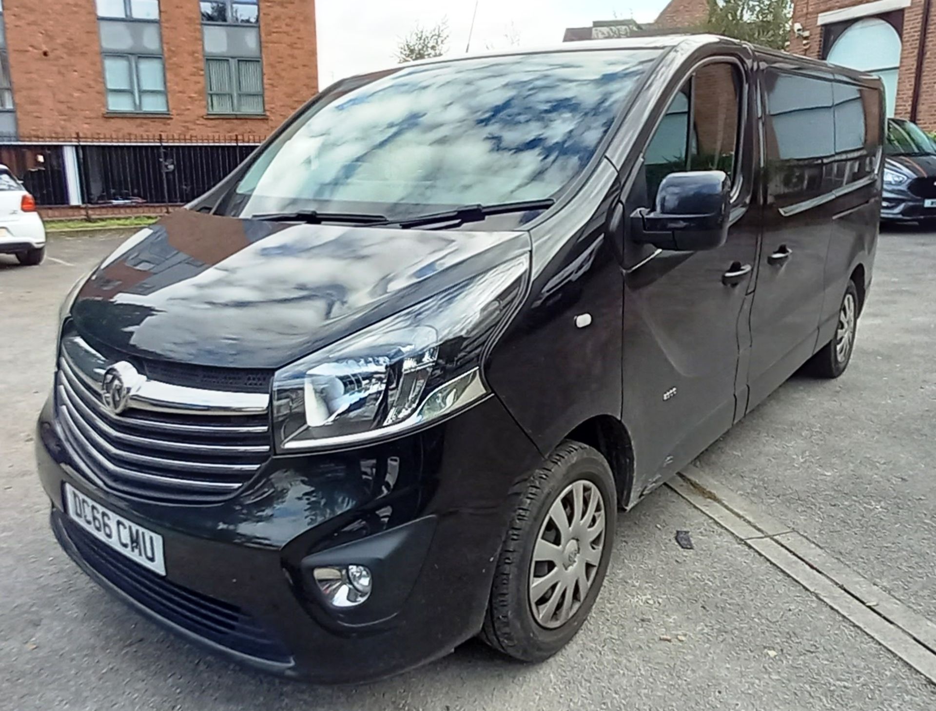 Vauxhall Vivaro L2 Diesel, 1.6 CDTI Bi Turbo 125ps - Image 4 of 12