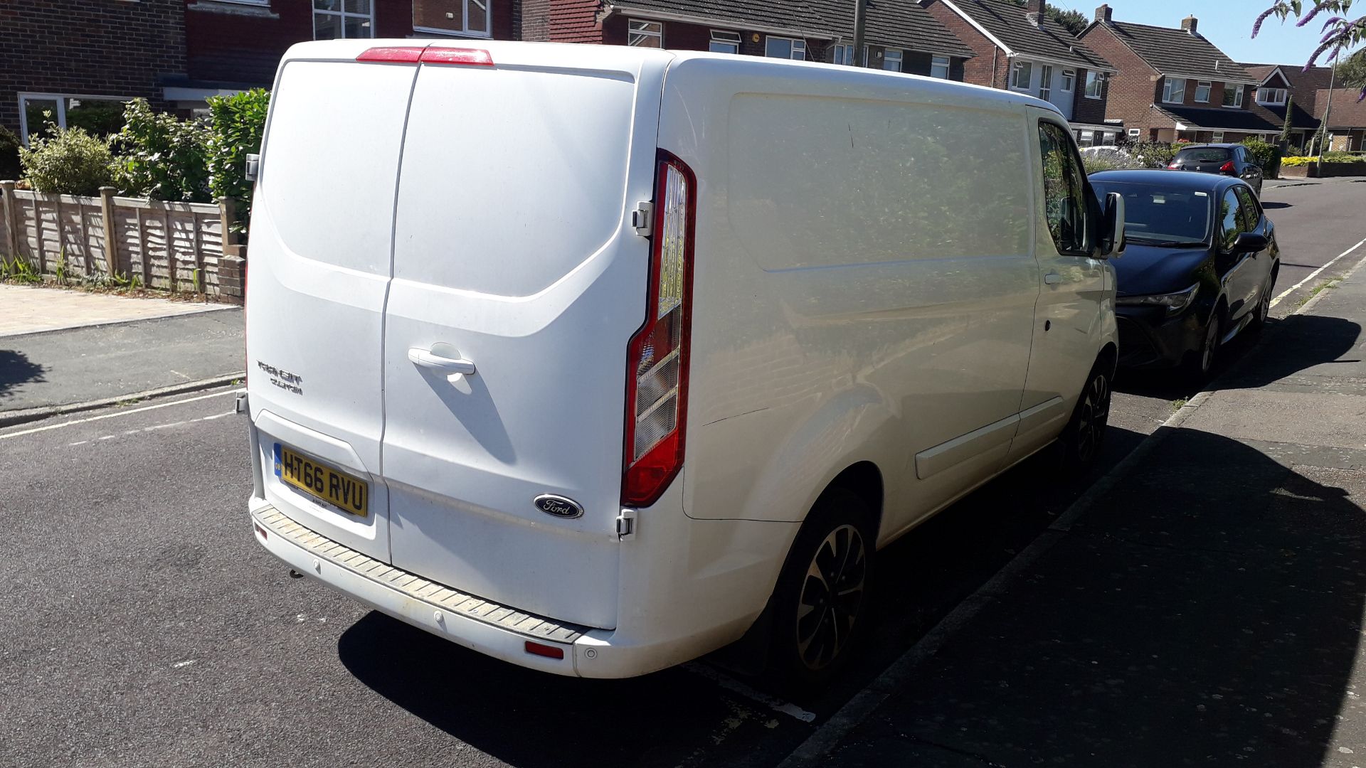 Ford Transit Custom 290 L1 FWD Diesel, 2.0 TDCi 170ps High Roof Panel Van, reg HT66 RVU, first regis - Image 7 of 32