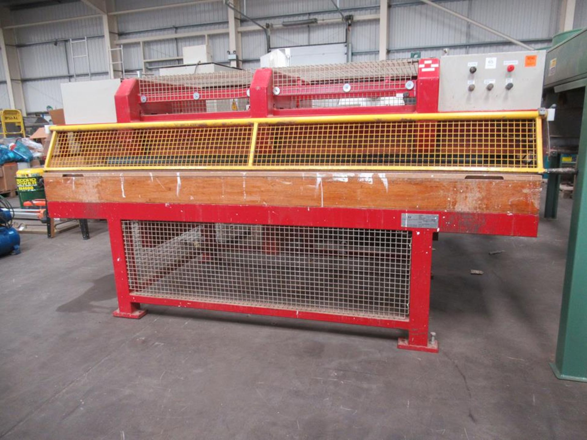 Gibbs- Santech Single Edge Lipper Press 2.5m S/N32-66/5626 3PH. Please note there is a £15 plus VAT