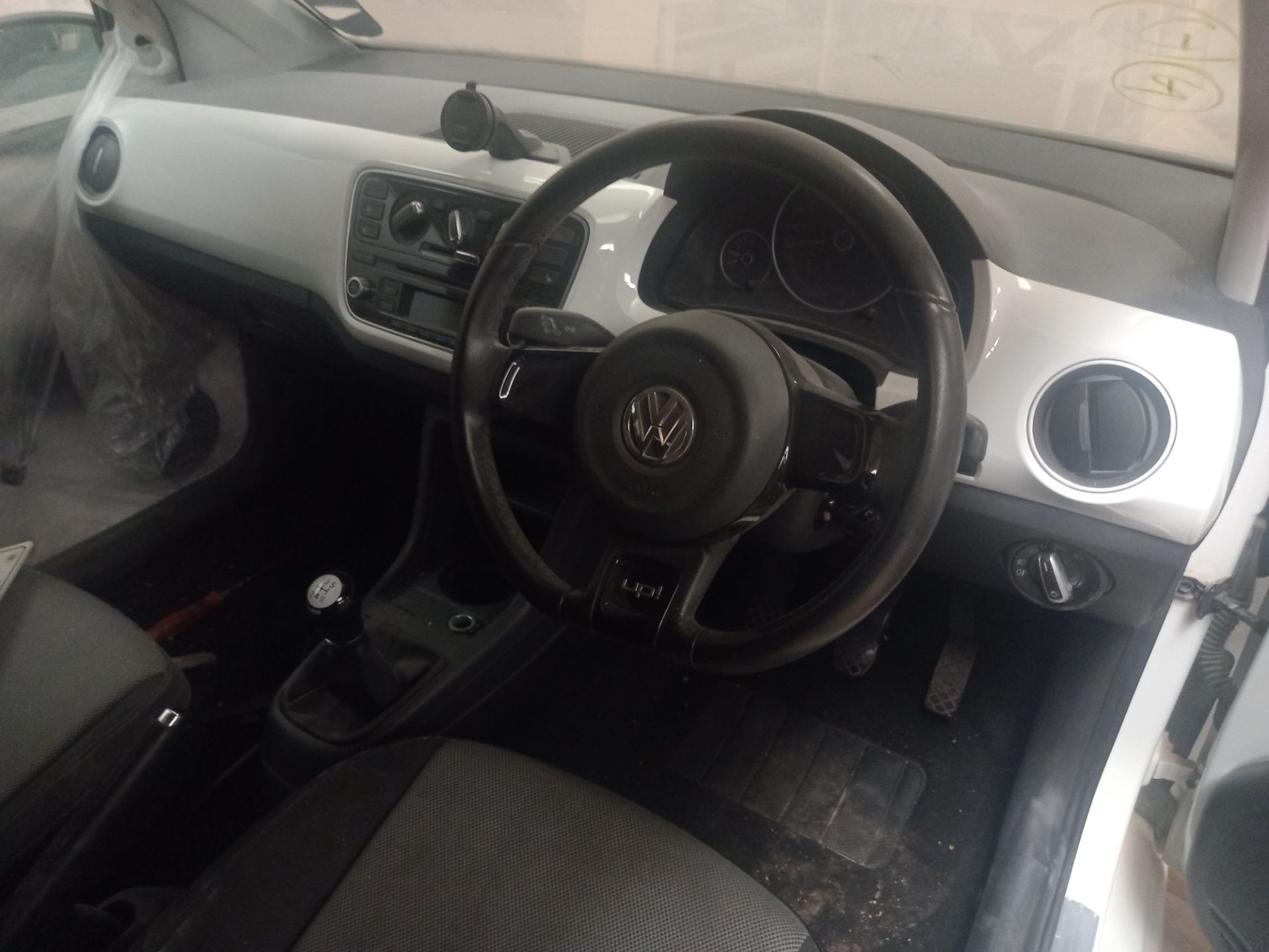VW UP - Image 4 of 5
