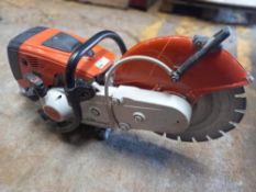 Stihl TS 700 saw c/w looping blade & other spare blades