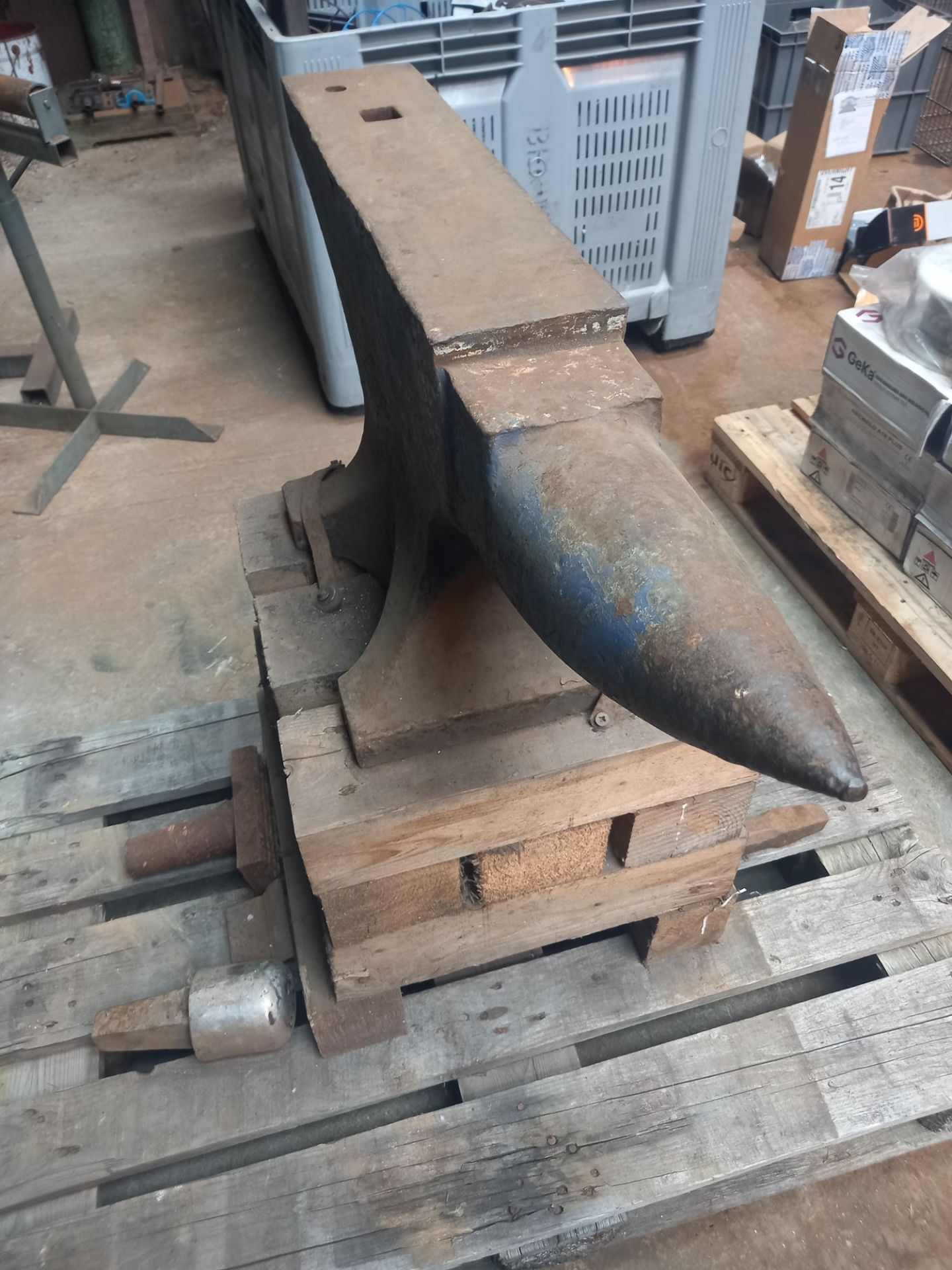 Heavy duty Anvil - 3CWT - Image 2 of 2