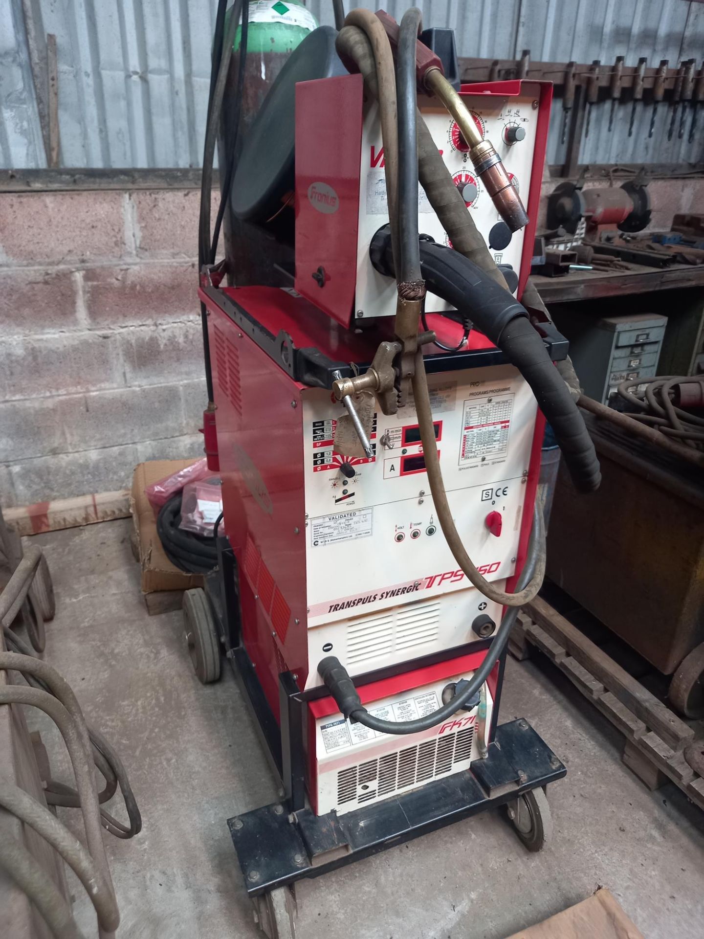 Fronius Transplus Synergic TPS 450 Welder