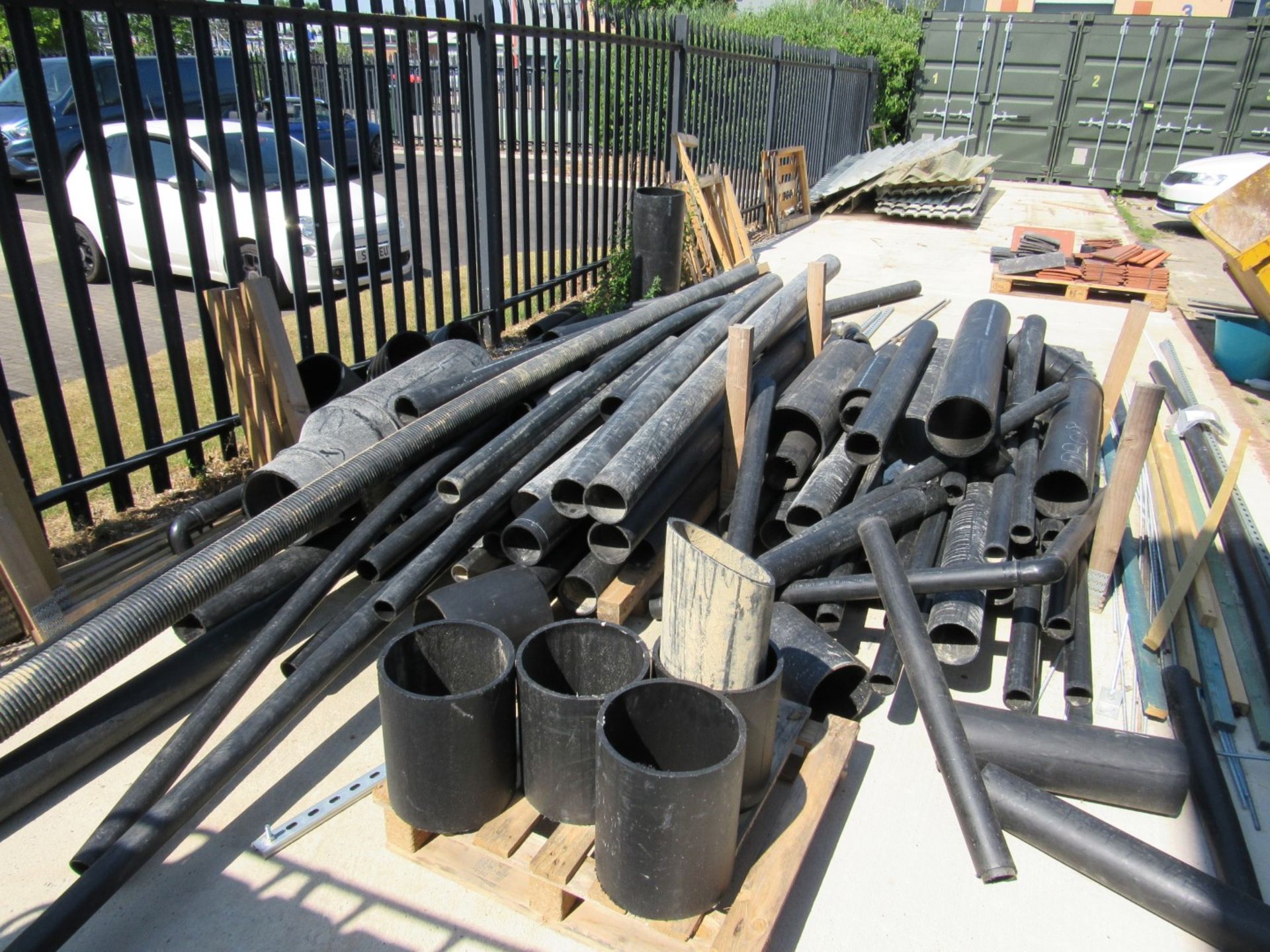 Quantity of assorted pipework