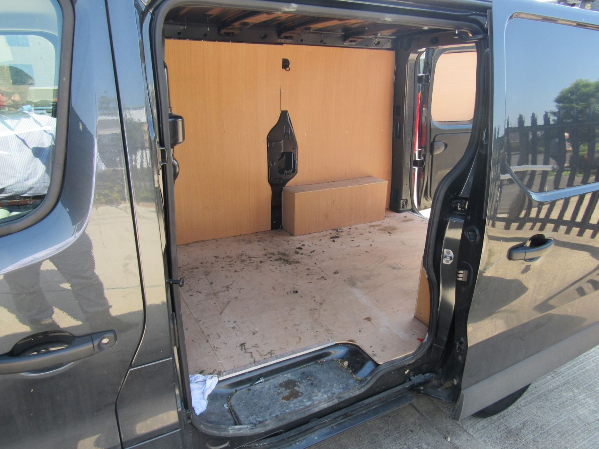 RENAULT TRAFIC SWB DIESEL SL28 ENERGY dCi 120 Spor - Image 11 of 17