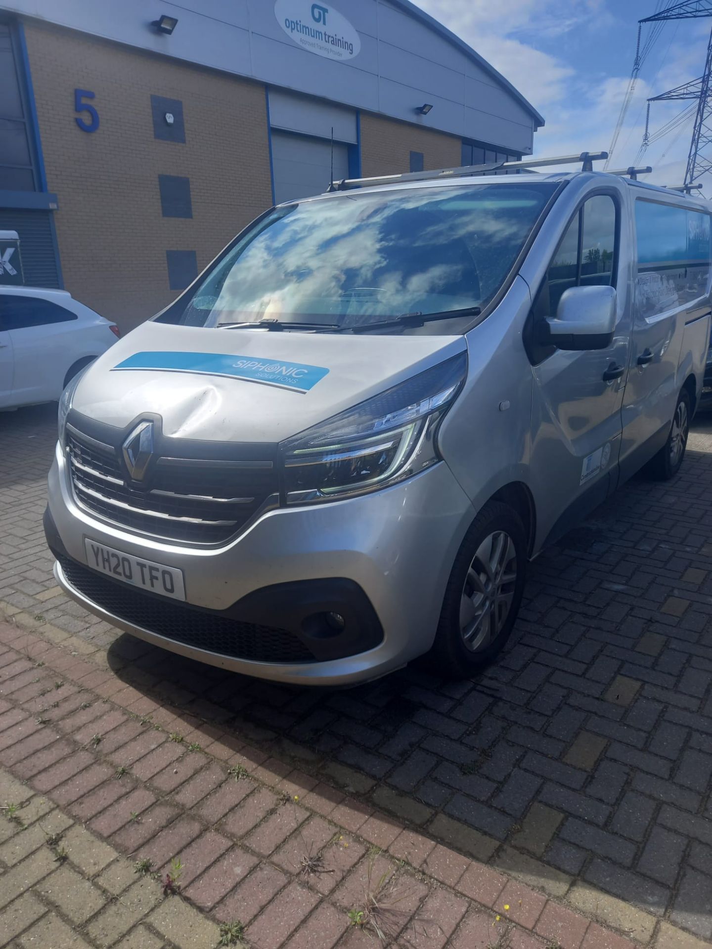 YH20TFO - RENAULT TRAFIC SWB DIESEL SL28 ENERGY dC - Image 3 of 15